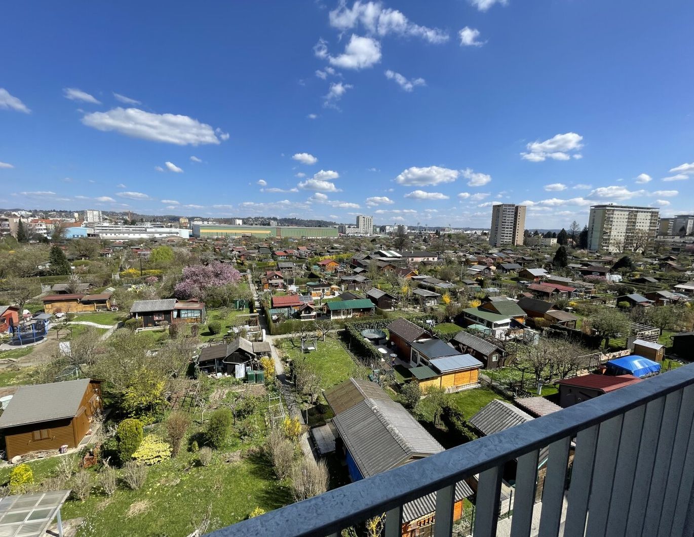 Familientraum mit 4 Zimmern - Großer Balkon mit Fernblick