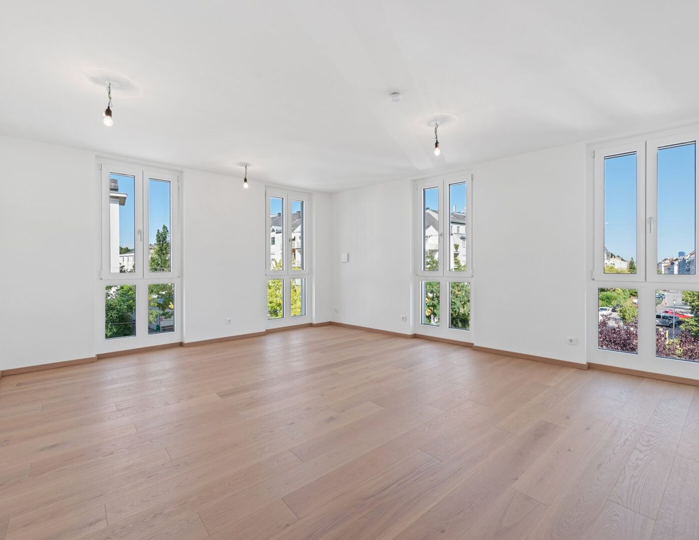 HERRLICHES 2-ZIMMER-DACHGESCHOSS MIT SONNIGER LOGGIA