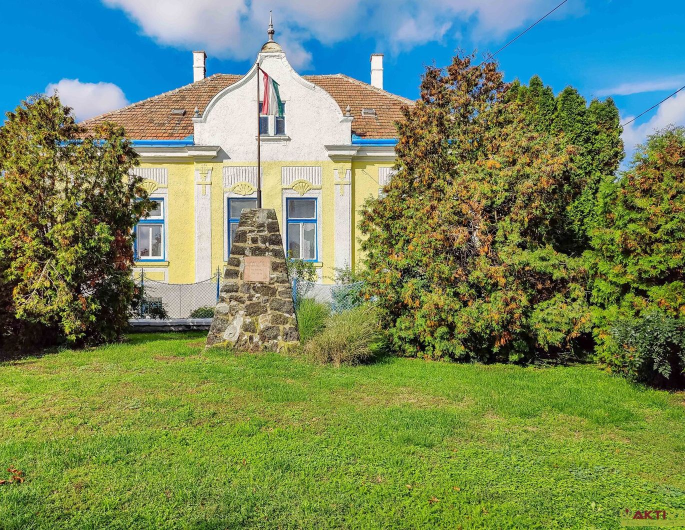 Historisches Haus mit großem Grundstück. - Zentral in Beled. - Ca. 30 Min. zur Grenze nach AT.
