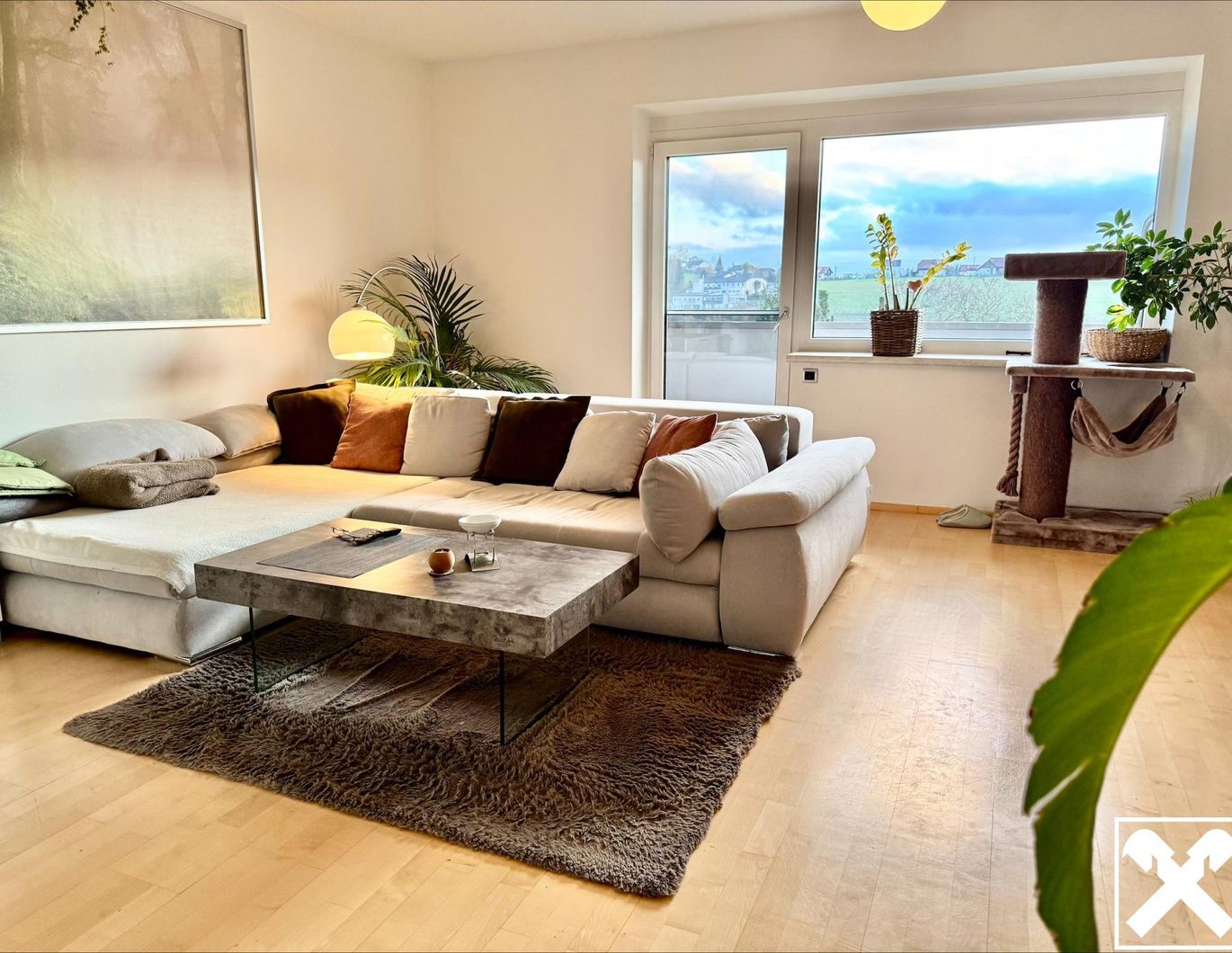 Wohnen mit Aussicht - stilvolle 4-Zimmer-Wohnung mit Garage und Wohlfühlcharakter