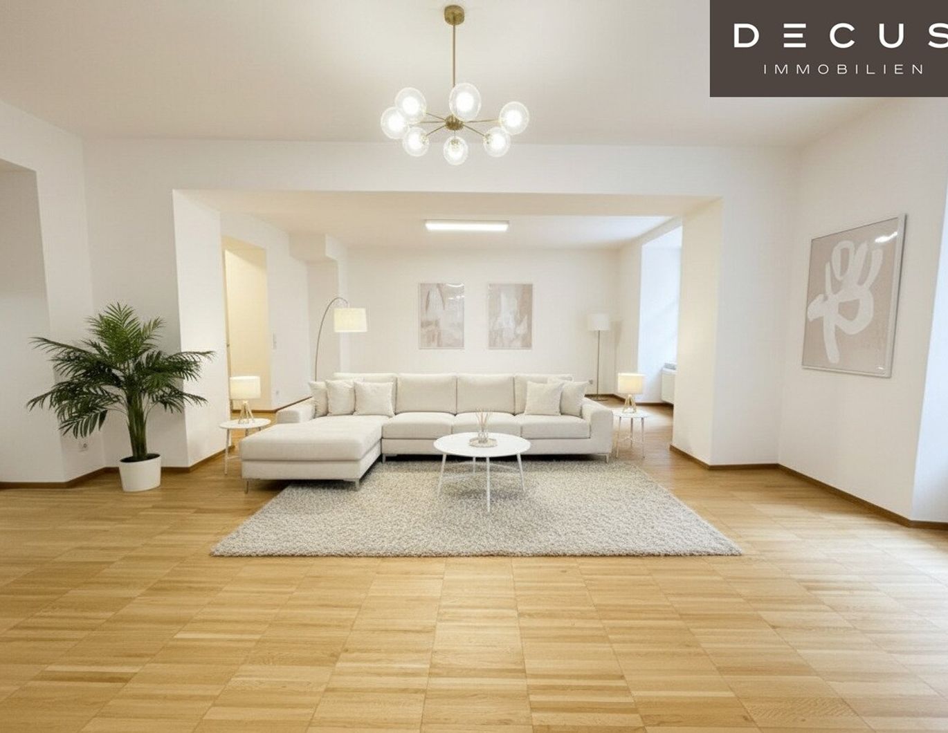 | ATEMBERAUBENDE & HELLE 2-ZIMMER ALTBAUWOHNUNG | CA. 111m² | TOP LAGE | INNENSTADT | HAUPTPLATZ