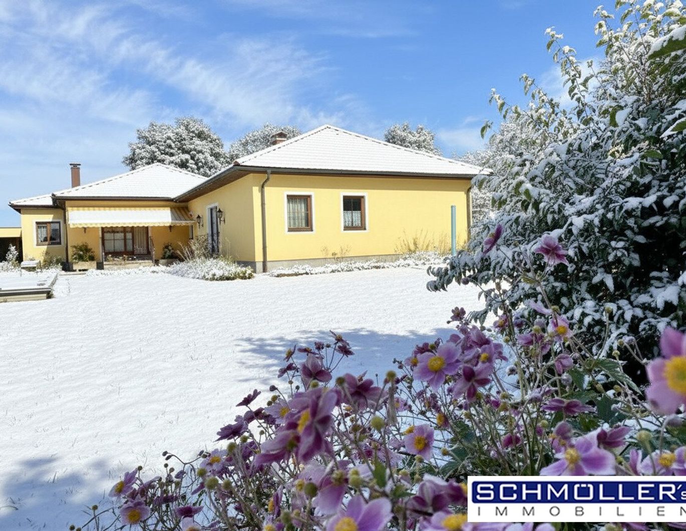 Großzügiger Bungalow mit Nebengebäude