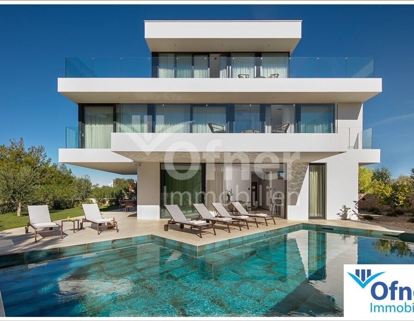 Kroatien/Zadar: Luxushaus mit Pool, 2. Reihe zum Meer, Sukošan