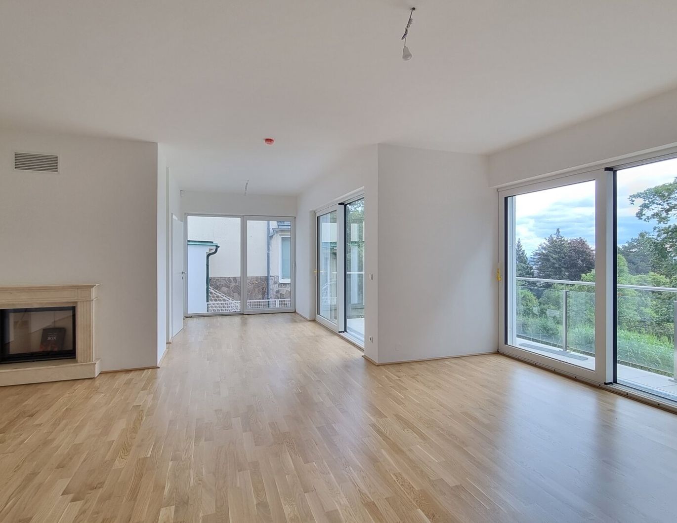 DOPPELHAUSHÄLFTE - ZWEITBEZUG