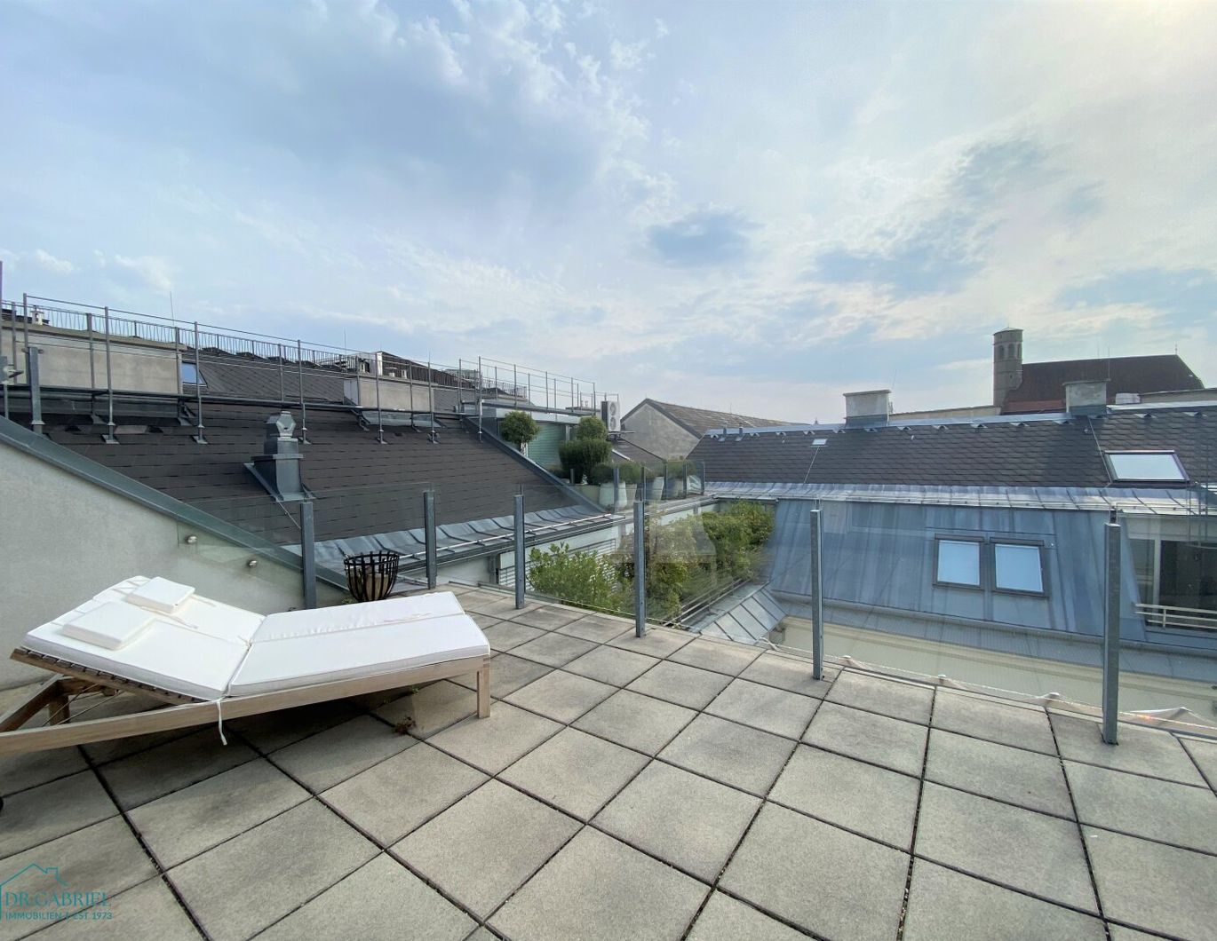 TERRASSENWOHNUNG IN INNENSTADT-PALAIS