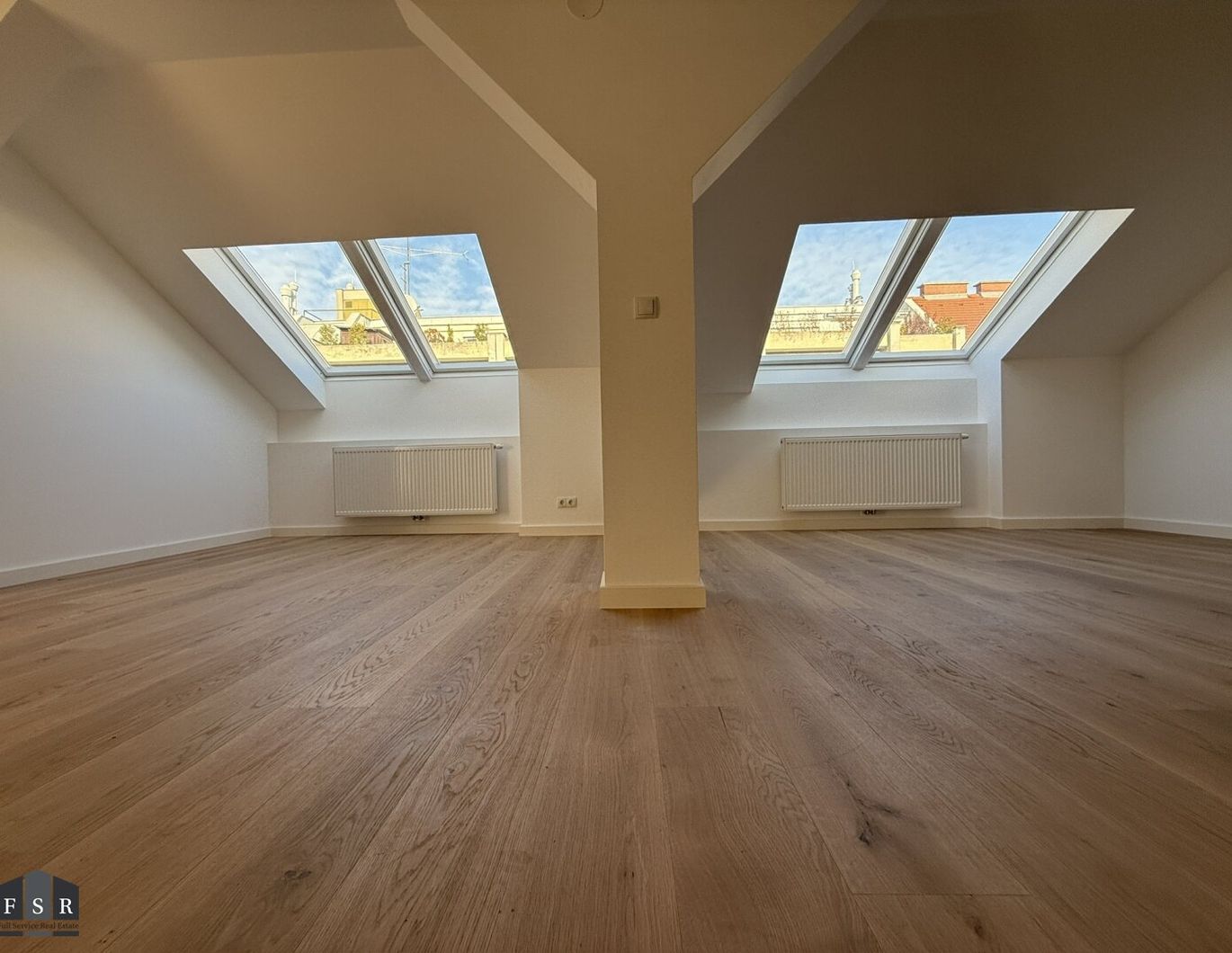 ERSTBEZUG Dachgeschosswohnung mit Terrasse im revitalisierten Stilaltbau - in unmittelbarer Nähe zur U3-Station Schlachthausgasse.