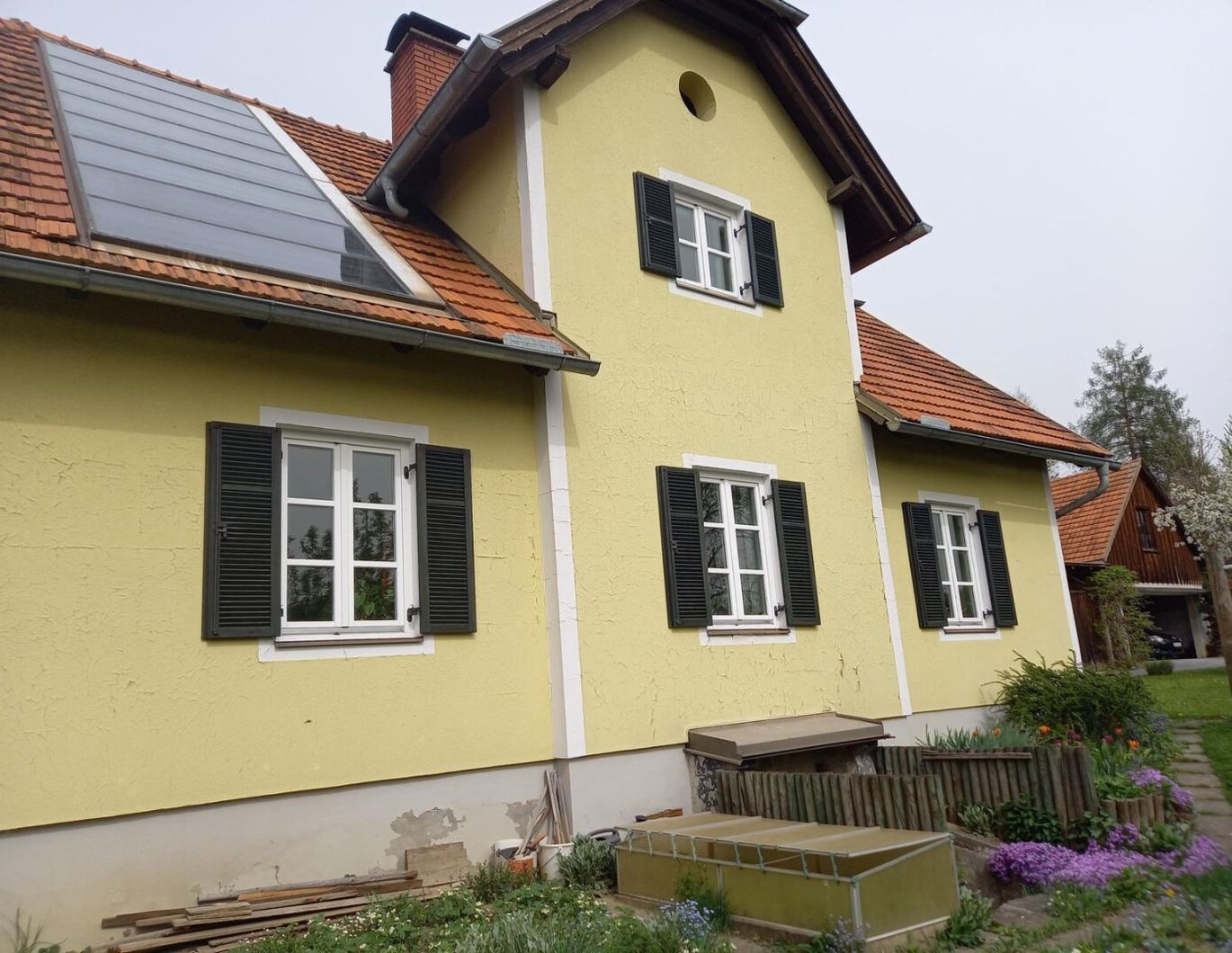 8200 Gleisdorf: Gemütliches Wohnhaus mit ca. 130,31m² Wfl. und 2.544m² Gartengrund mit Aussicht!