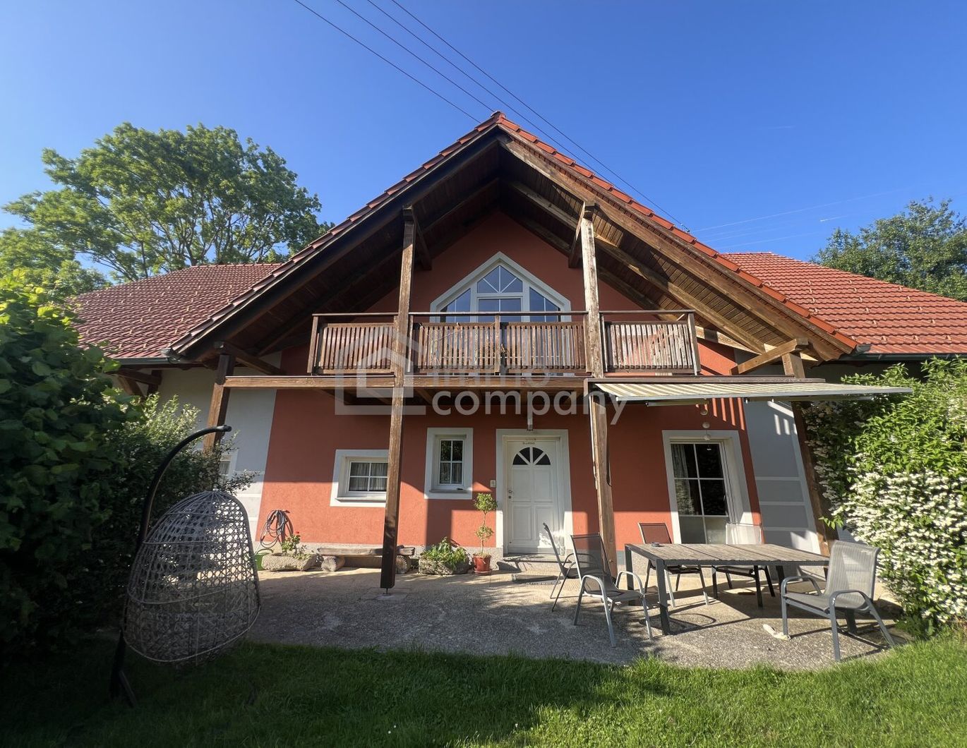 Raus aus der Stadt und rein in die Natur mit 250qm Wohnfläche