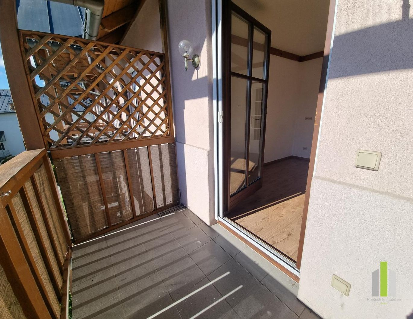 Charmante 3-Zimmer-DG-Wohnung mit Balkon & Tiefgarage - sofort bezugsfertig