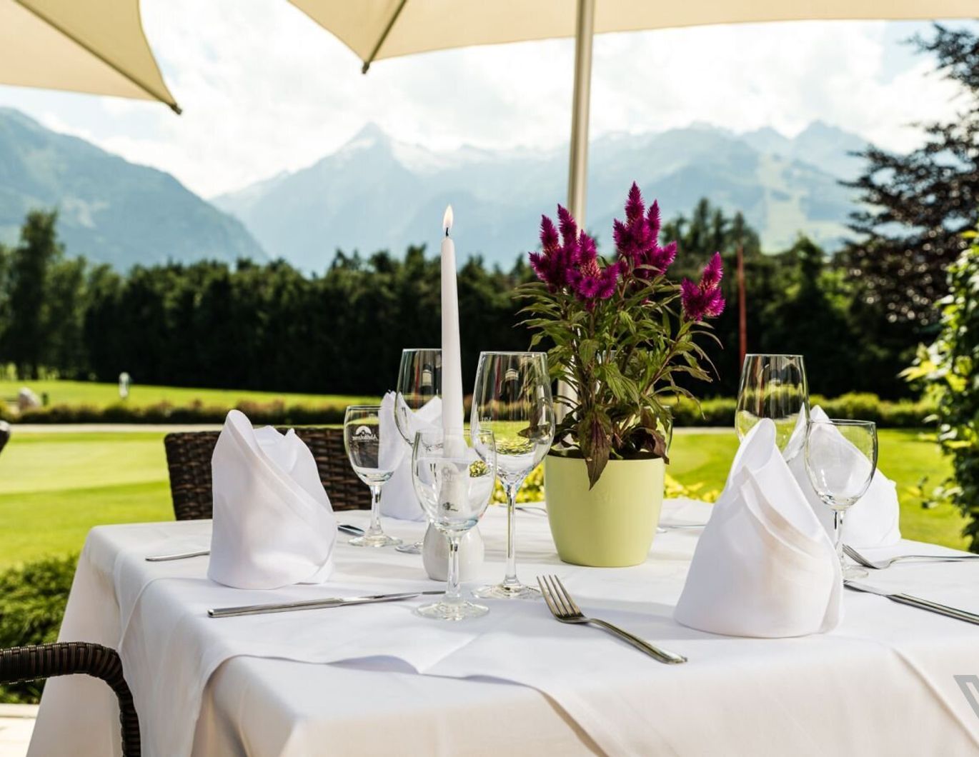 Blick auf das Kitzsteinhorn- Wohnung direkt am Golfplatz