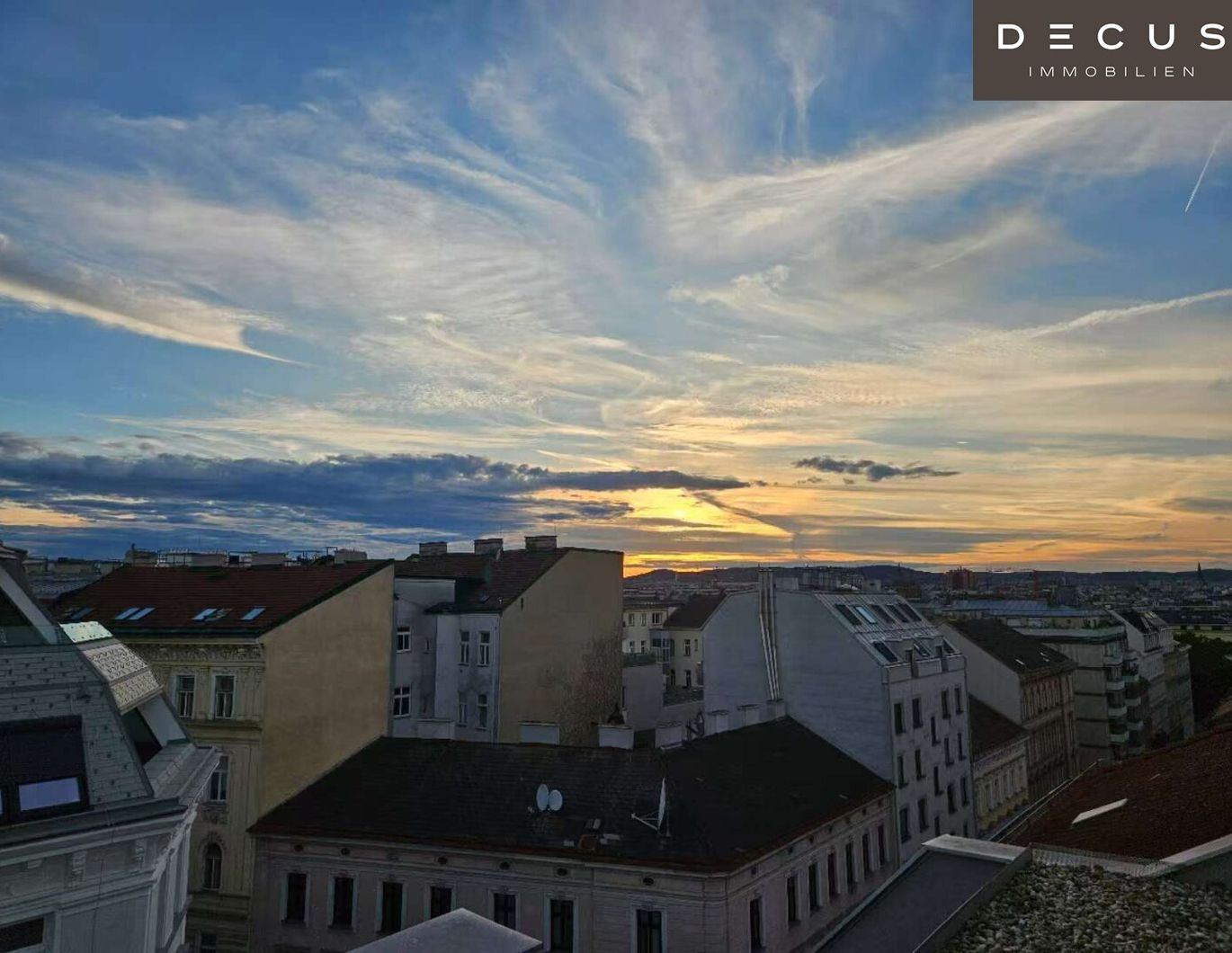 SONNENUNTERGANG UND URLAUBSGEFÜHL MITTEN IN DER STADT