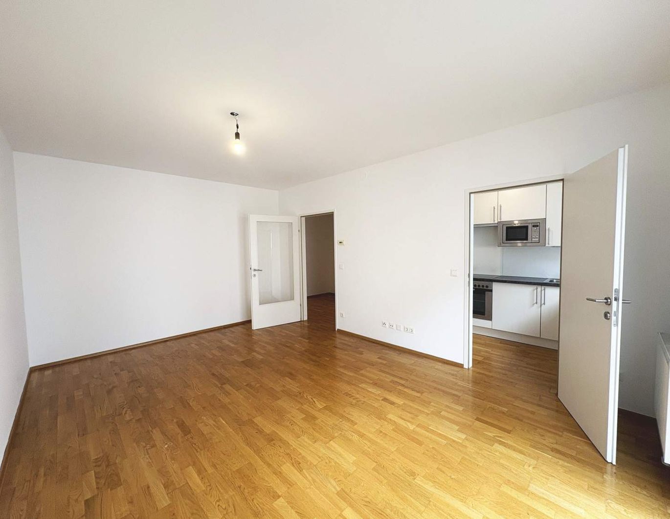 Moderne 3-Zimmer-Wohnung mit Balkon in ruhiger Seitengasse - nächst Krottenbachstraße