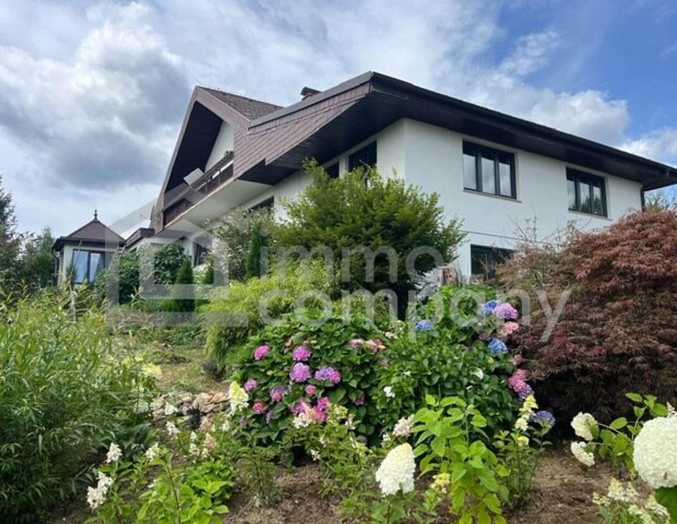 Gelegenheit!!! Mehrfamilienhaus mit 4 Wohneinheiten und unverbaubarem Ausblick auf 750m Seehöhe und 3.300m² Grund!