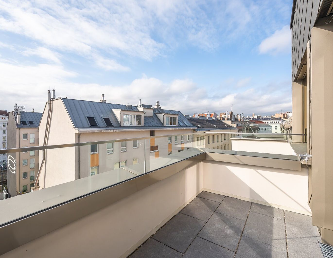 ++MOLLARD 50++ großartige 3-Zimmer-Wohnung mitten im Herzen der Stadt (1/27)