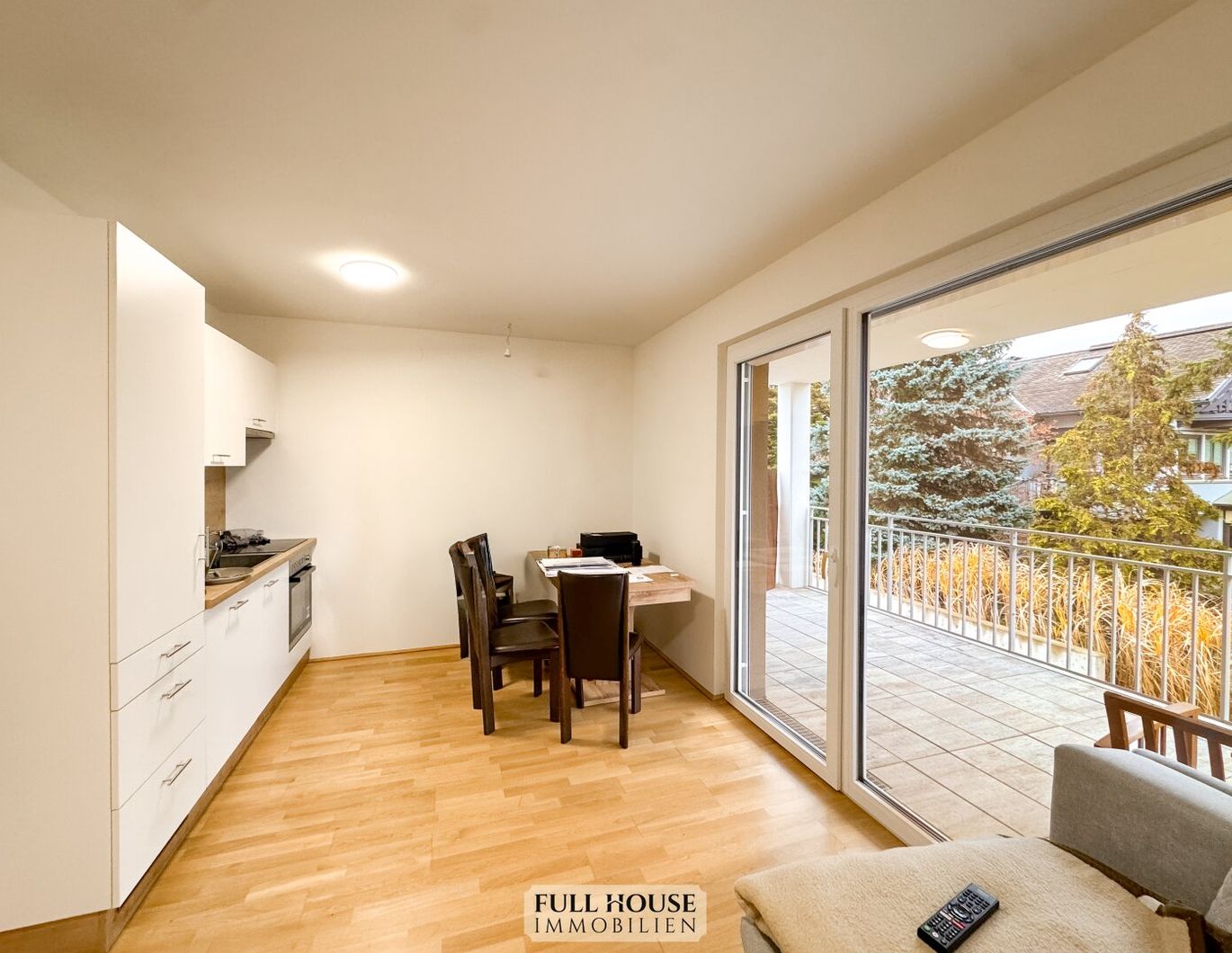 Moderne 2-Zimmer-Wohnung mit großem Balkon - ruhige, zentrale Lage nahe der Drau