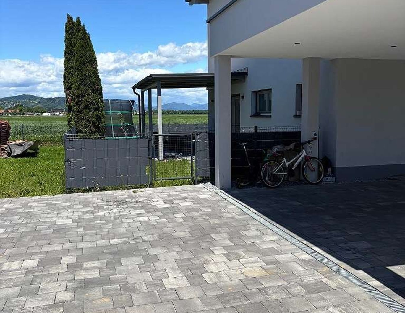 Neuwertiges, schönes Doppelhaus mit sonniger Ruhelage in Oberpremstätten