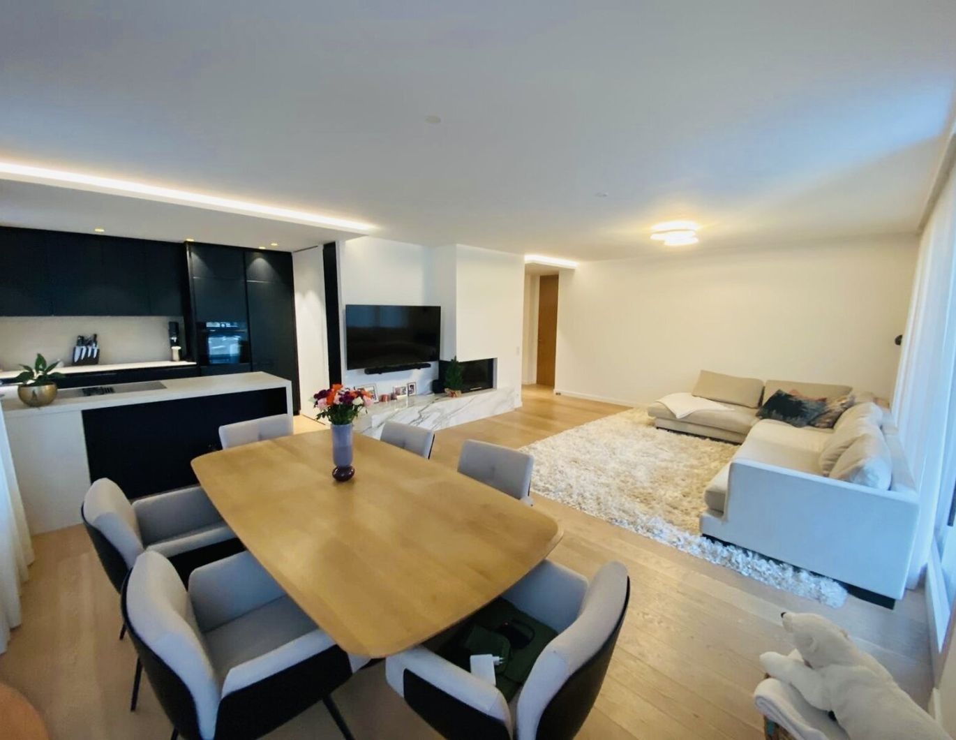 Außergewöhnliche Luxuswohnung mit direktem Liftzugang & zwei Terrassen in Hietzing