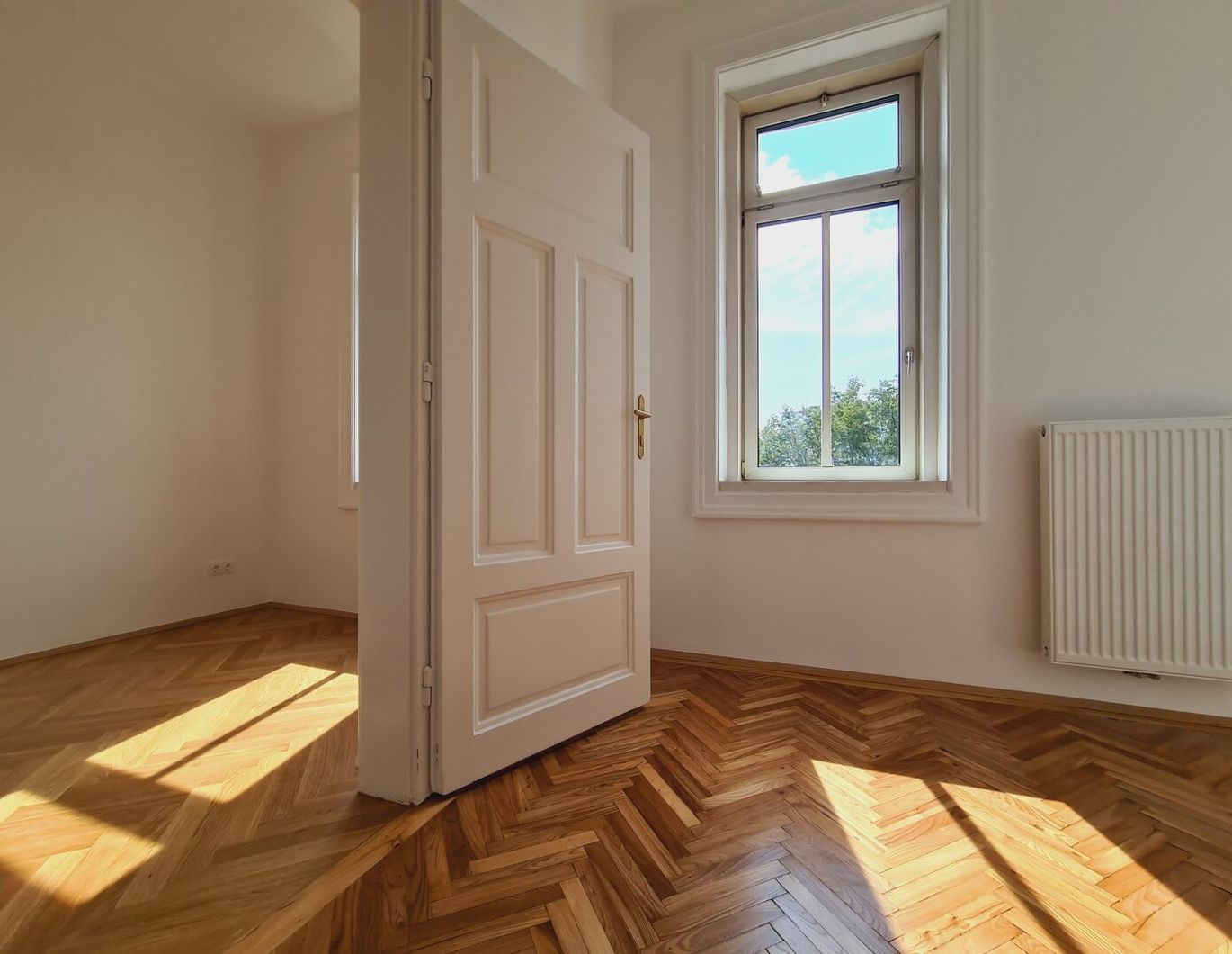 Sanierungsbedürftiger Altbau | Balkon | 3-4 Zimmer