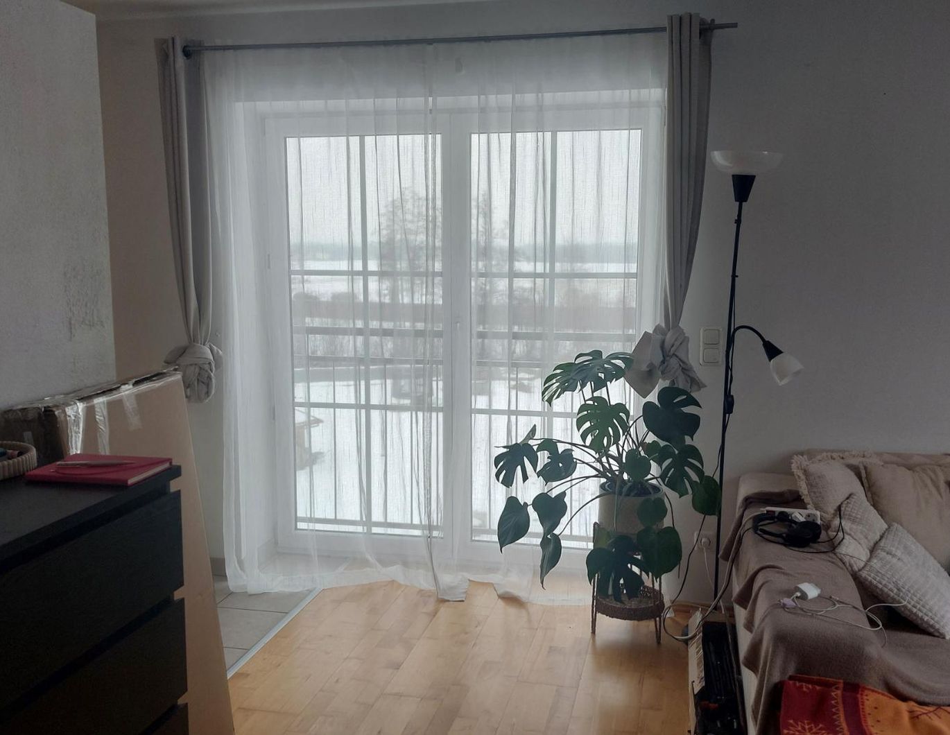 Gemütliche 2 Zi-Wohnung mit 2 PKW-Stellplätzen