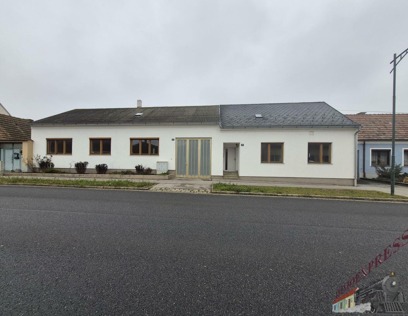 Zwei Häuser mit großem Garten und viel Lagerflächen für Hobbies