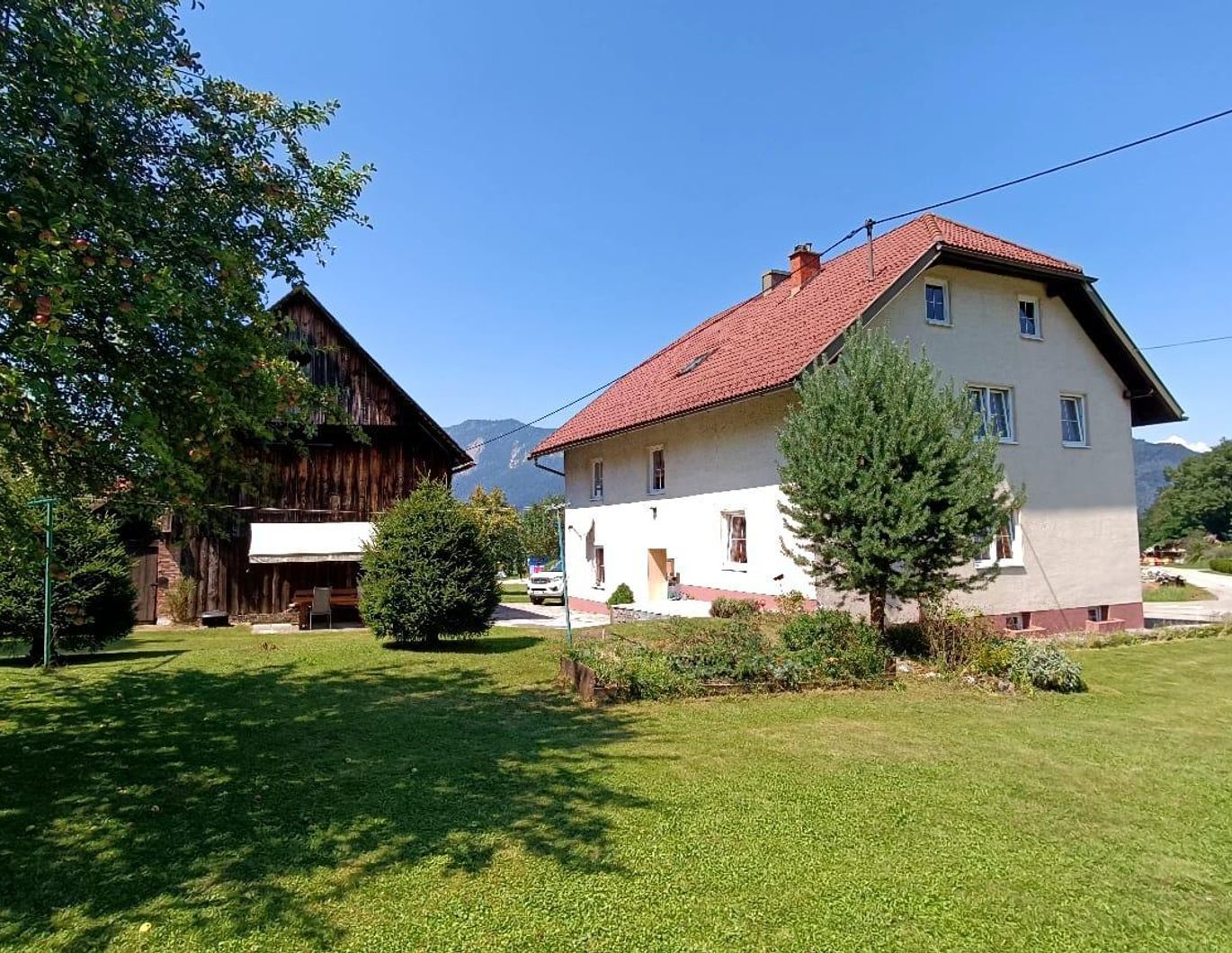 Großzügiges Mehrfamilienhaus mit Ausbaupotenzial nahe Villach, Italien und Slowenien