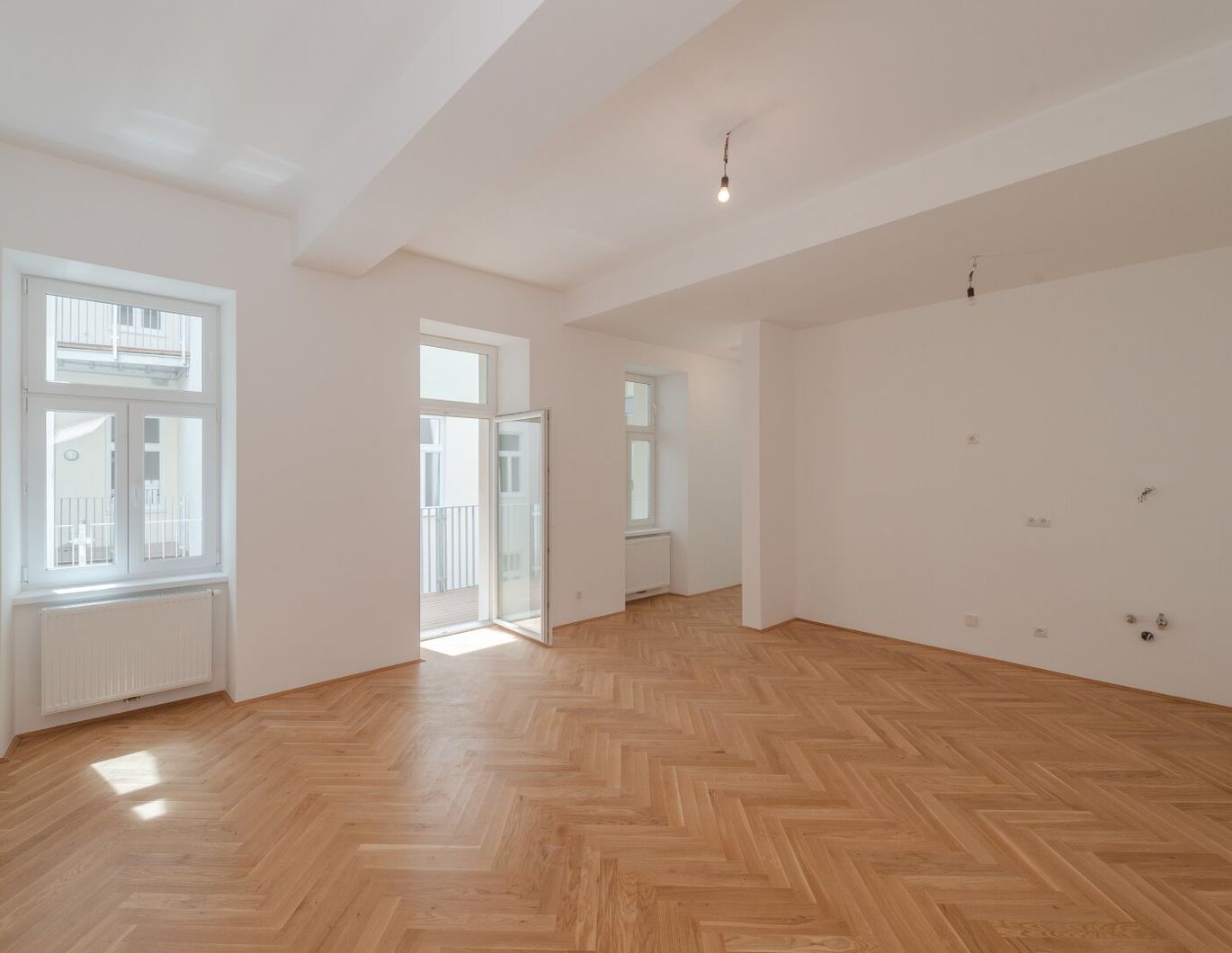 ++NEU++ Großartige 2-Zimmer Altbauwohnung mit Balkon