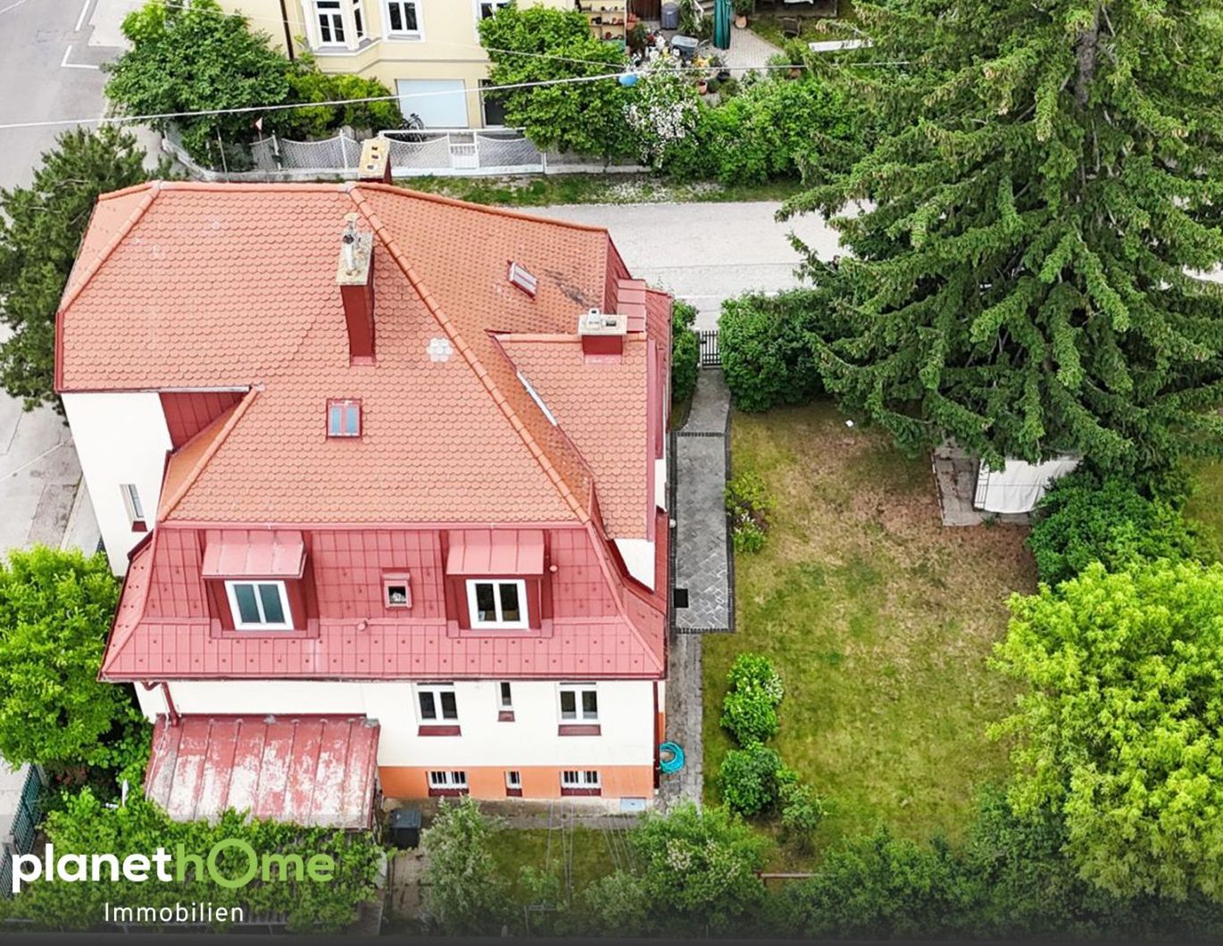 Zweifamilienvilla - fast wie ein eigenes Haus