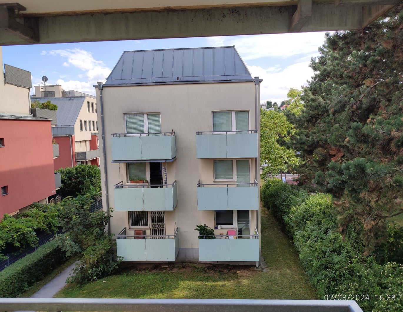 Möblierte Garconniere mit Balkon