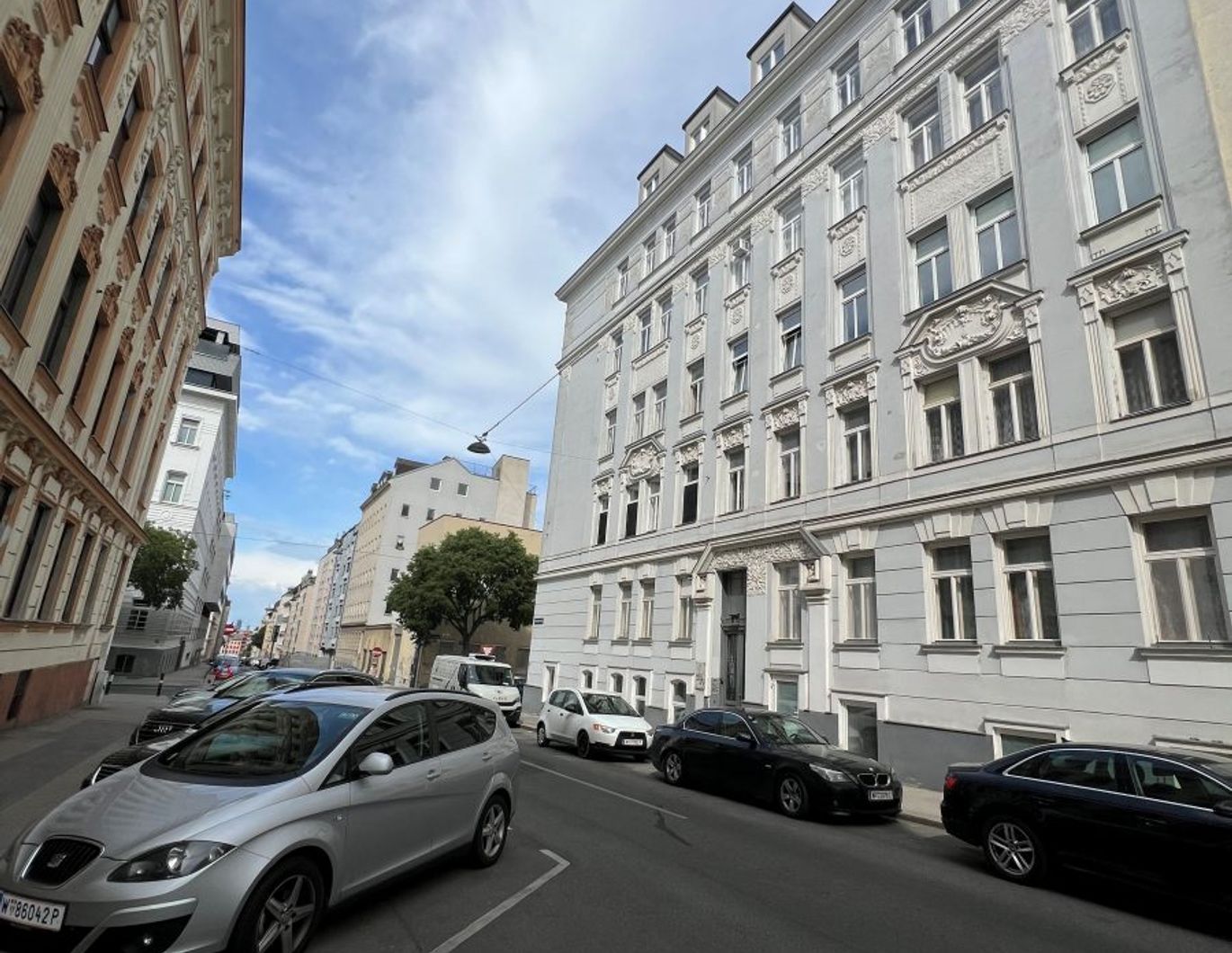 SCHÖNE und PREISWERTE ZWEI Zimmer WOHNUNG