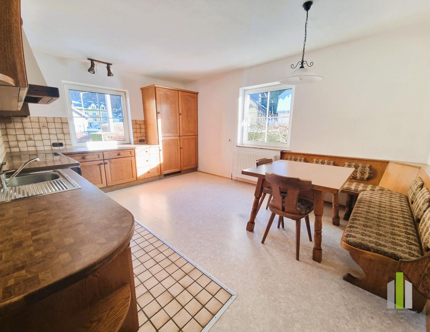 Liebevolle 3-Zi.-Wohnung mit 330 m² Garten!