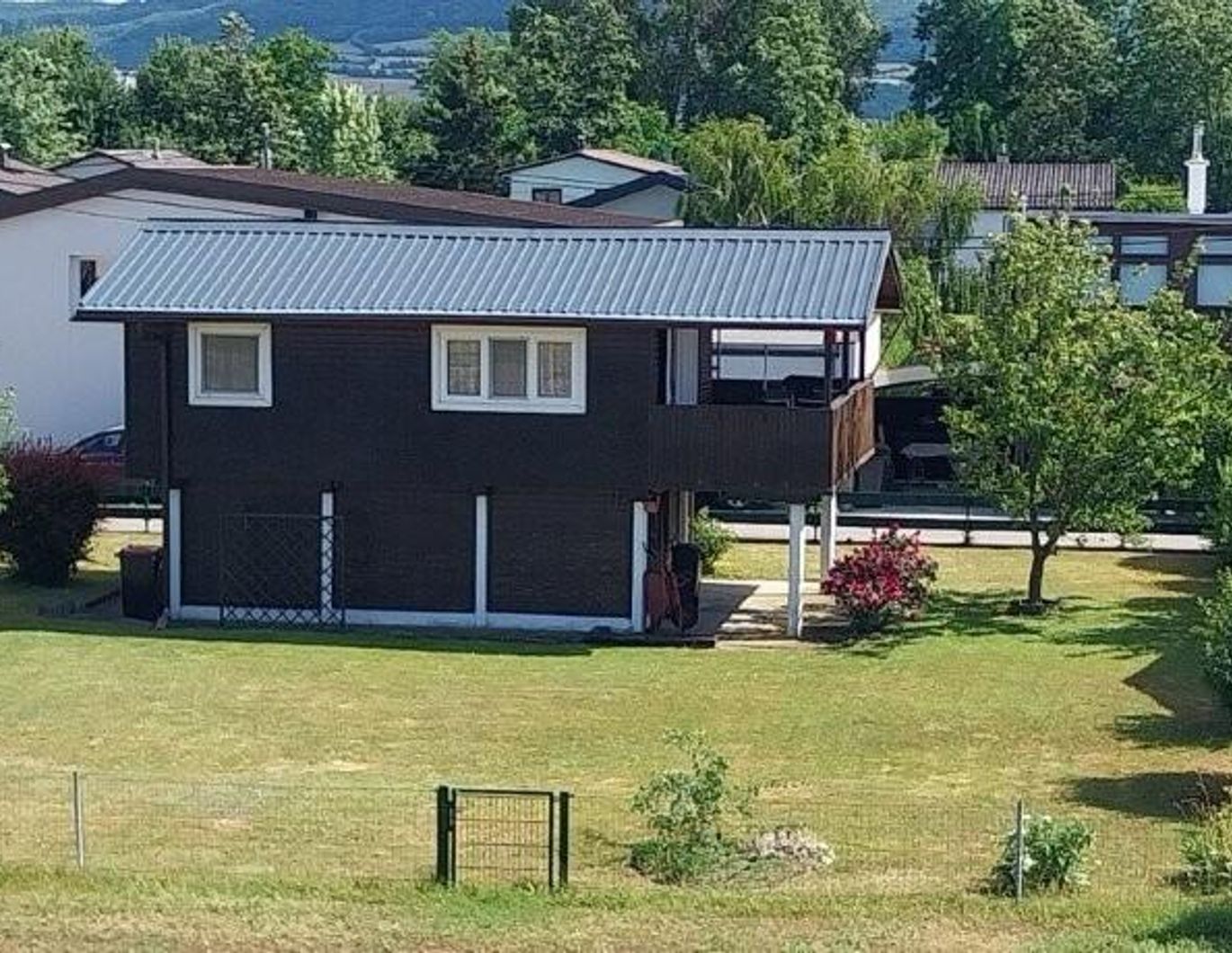 ZWEITWOHNSITZ ODER KLEINES KNUSPERHÄUSCHEN FÜR EIN BIS ZWEI PERSONEN IN SCHÖNSTER GRÜN- UND RUHELAGE IN LANGENLEBARN AN DER DONAU AUF PACHTGRUND