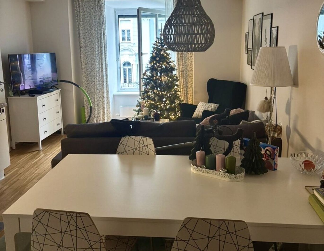 Gepflegte zwei Zimmer Wohnung in der Bahnhofstrasse 38 A