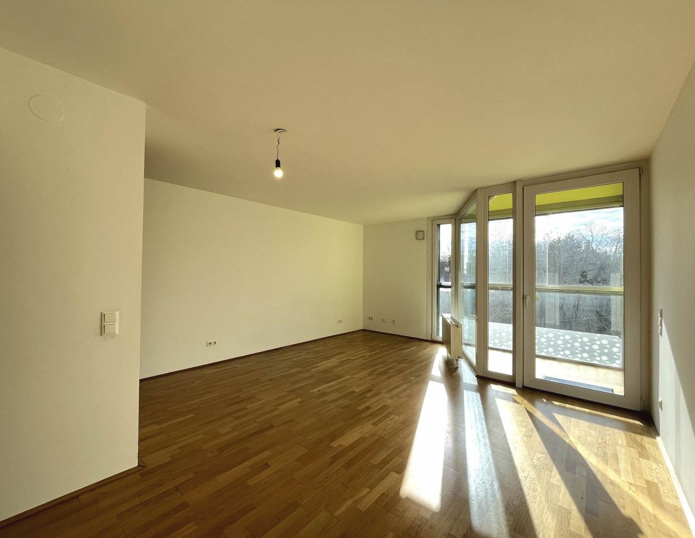 Hervorragend geschnittene 2-Zimmer-Wohnung mit Wintergarten!