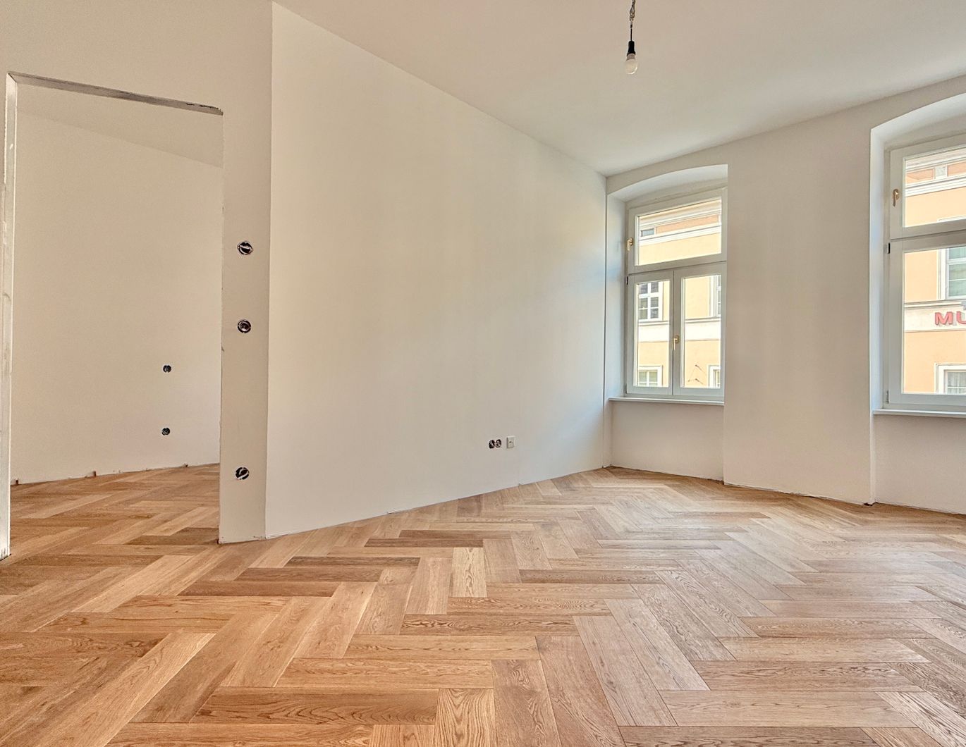 Ca. 33 m² Außenfläche I Innenhoflage I Erstbezug nach Kernsanierung I U-Bahn Nähe I Luftwärmepumpe inkl. Kühlung I