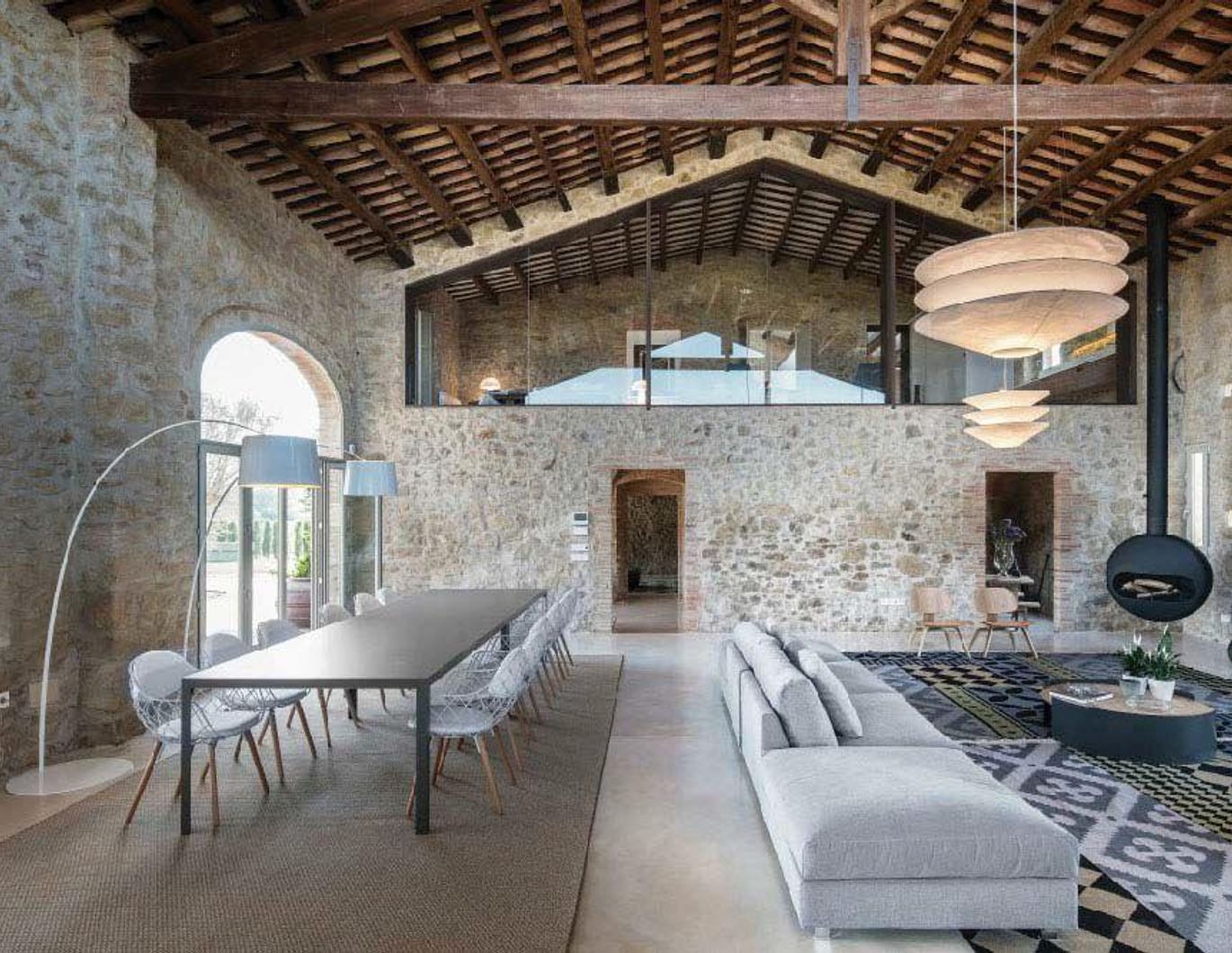 Italien - Camino: Landhaus in traumhafter Lage mit hohem Potential | Italy - Camino: Country house in fantastic location with high potential