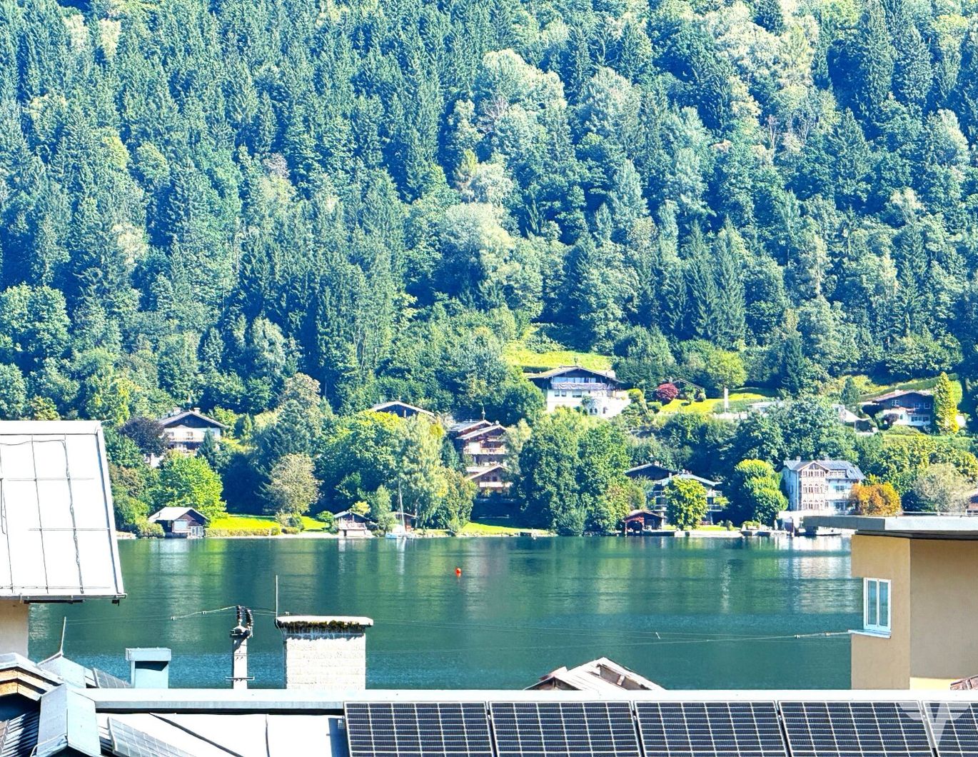 Mit Blick auf den Zeller See! Zentrale 4-Zimmer-Wohnung