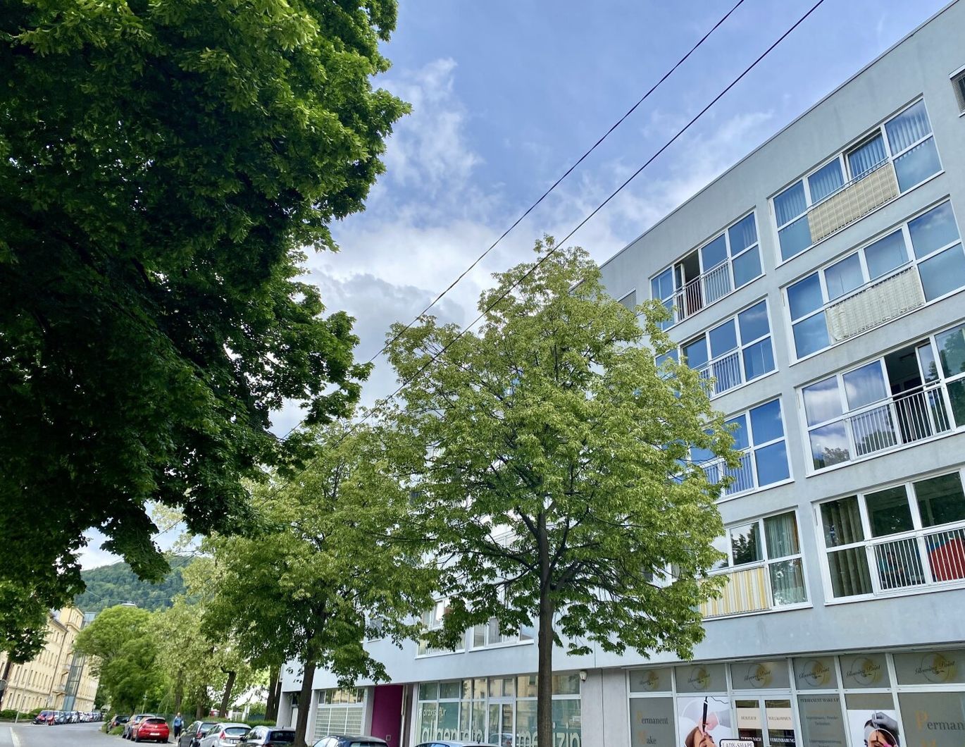 Oben Wohnen mit herrlicher Aussicht! Plus Wintergarten & Tiefgarage!