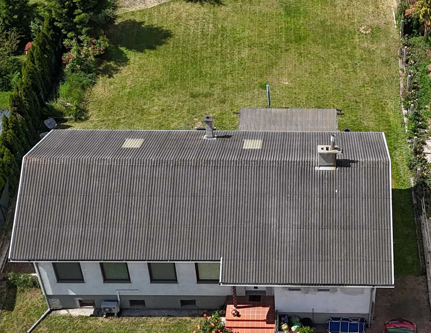 Einfamilienhaus / Bungalow, großer Garten, voll unterkellert, **KLIMATISIERT**