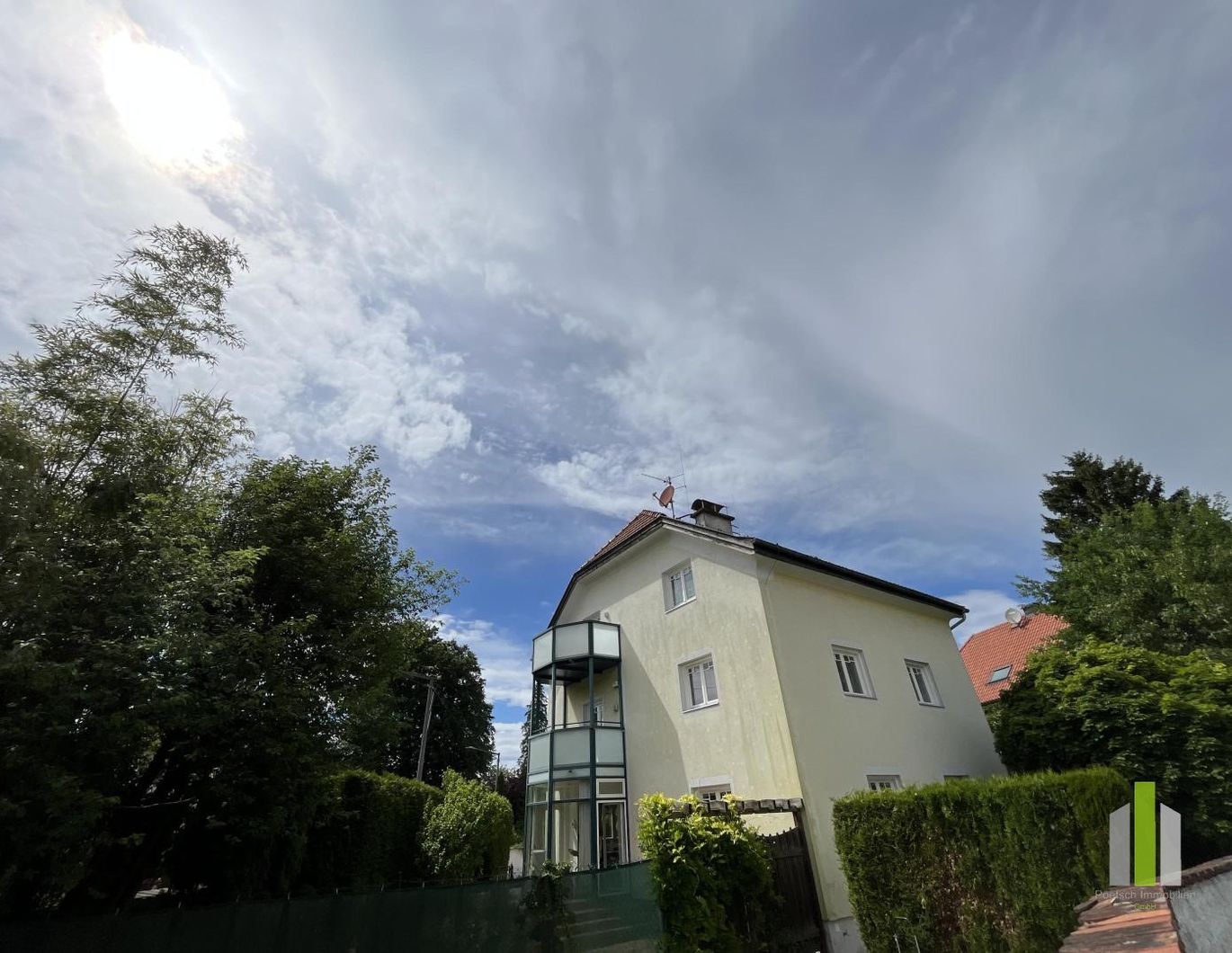 Traumhafte 2,5 Zimmer DG-Wohnung mit eigenen Garten | SALZBURG RIEDENBURG