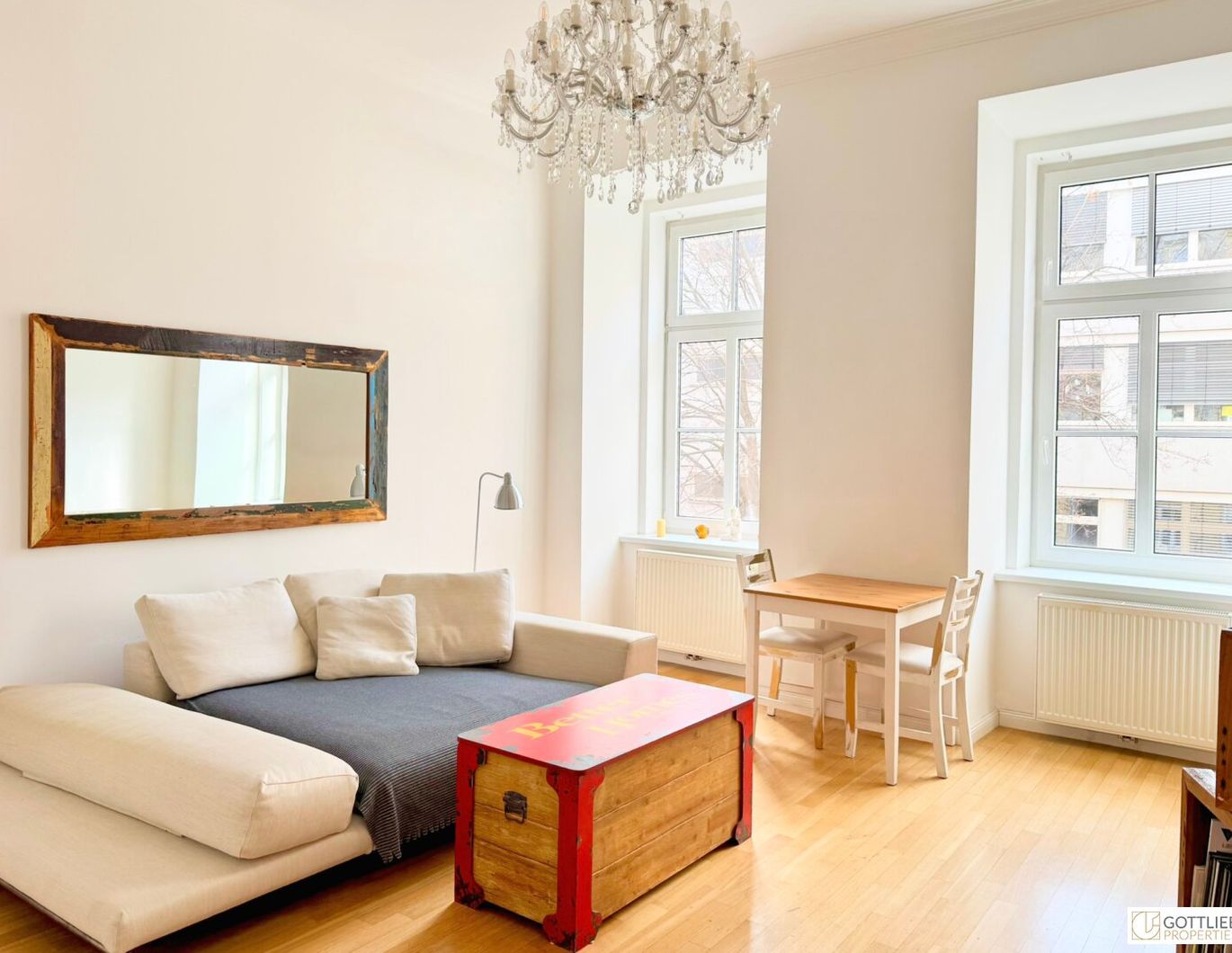 Bestlage beim Hamerlingplatz! Sonnige und möblierte 2-Zimmer-Altbau-Wohnung in Vorstadthaus
