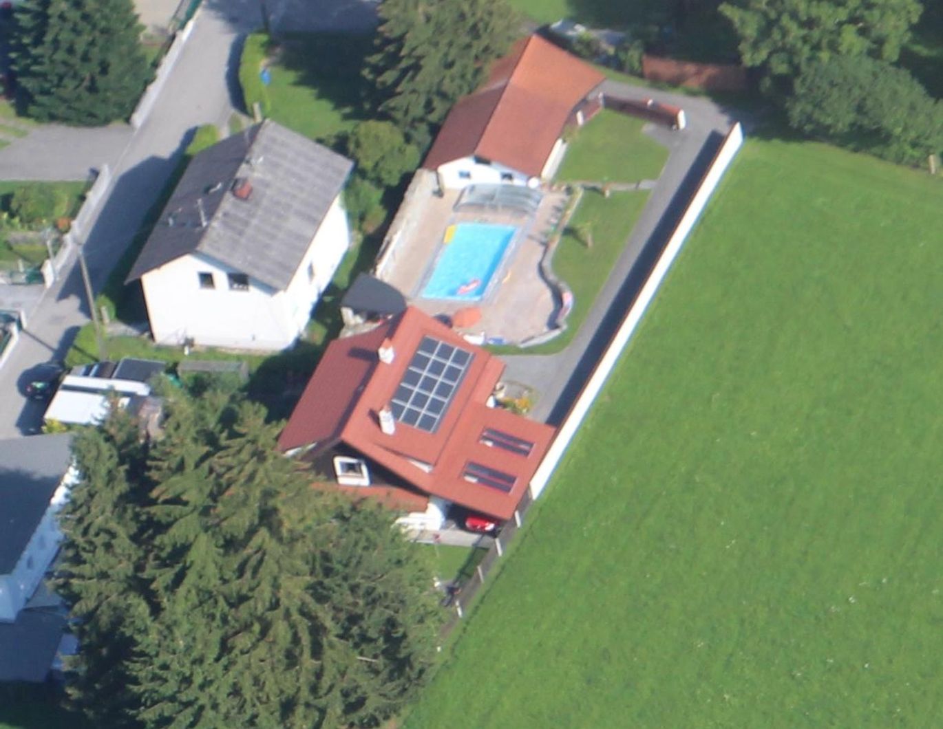 Charmantes 7-Zimmer-Haus mit großzügigem Garten in bester Lage (Provisionsfrei)