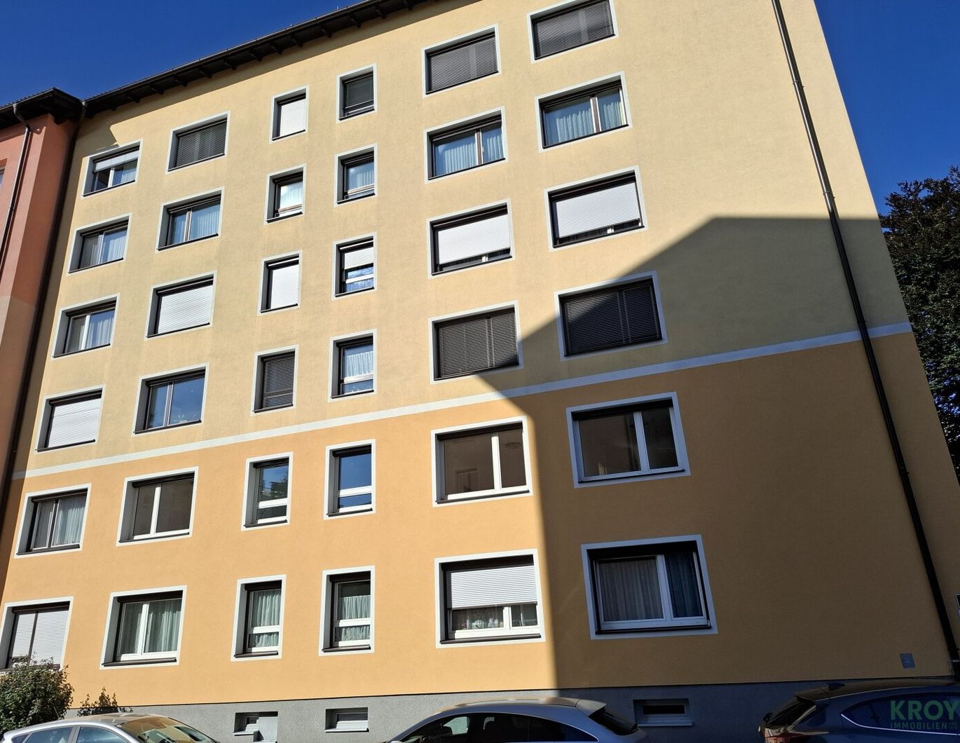 Charmante 3-Zimmer-Wohnung mit idealer Raumaufteilung in bester Ausstattung Nähe SALK