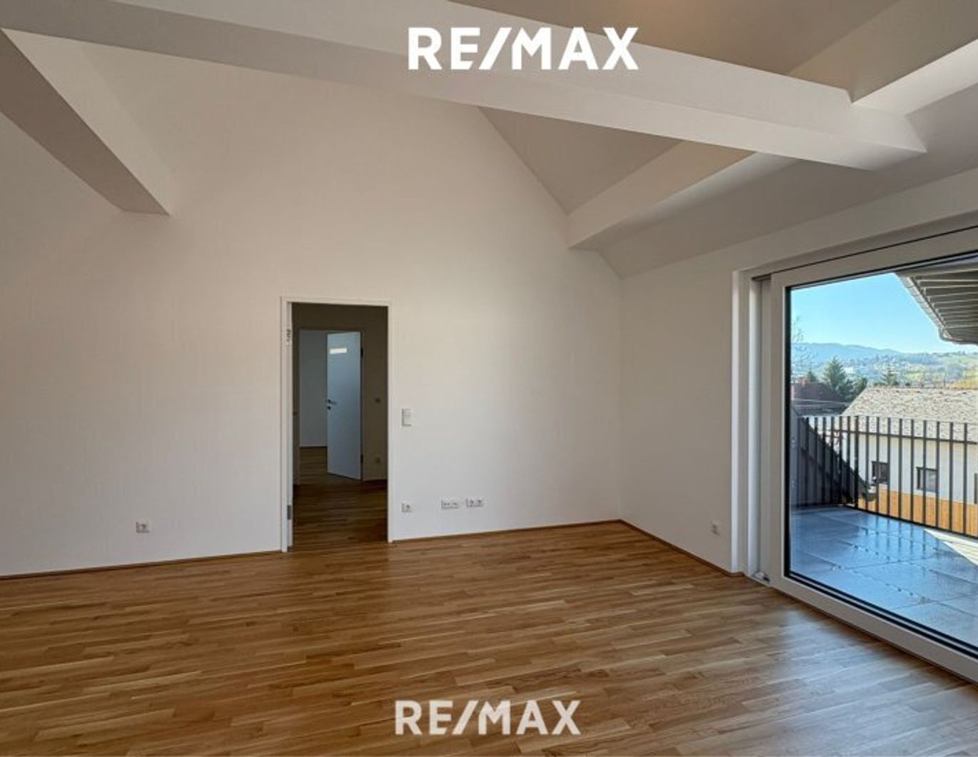 Neue Dachgeschosswohnung mit 124 m² in Oberweis zu mieten!