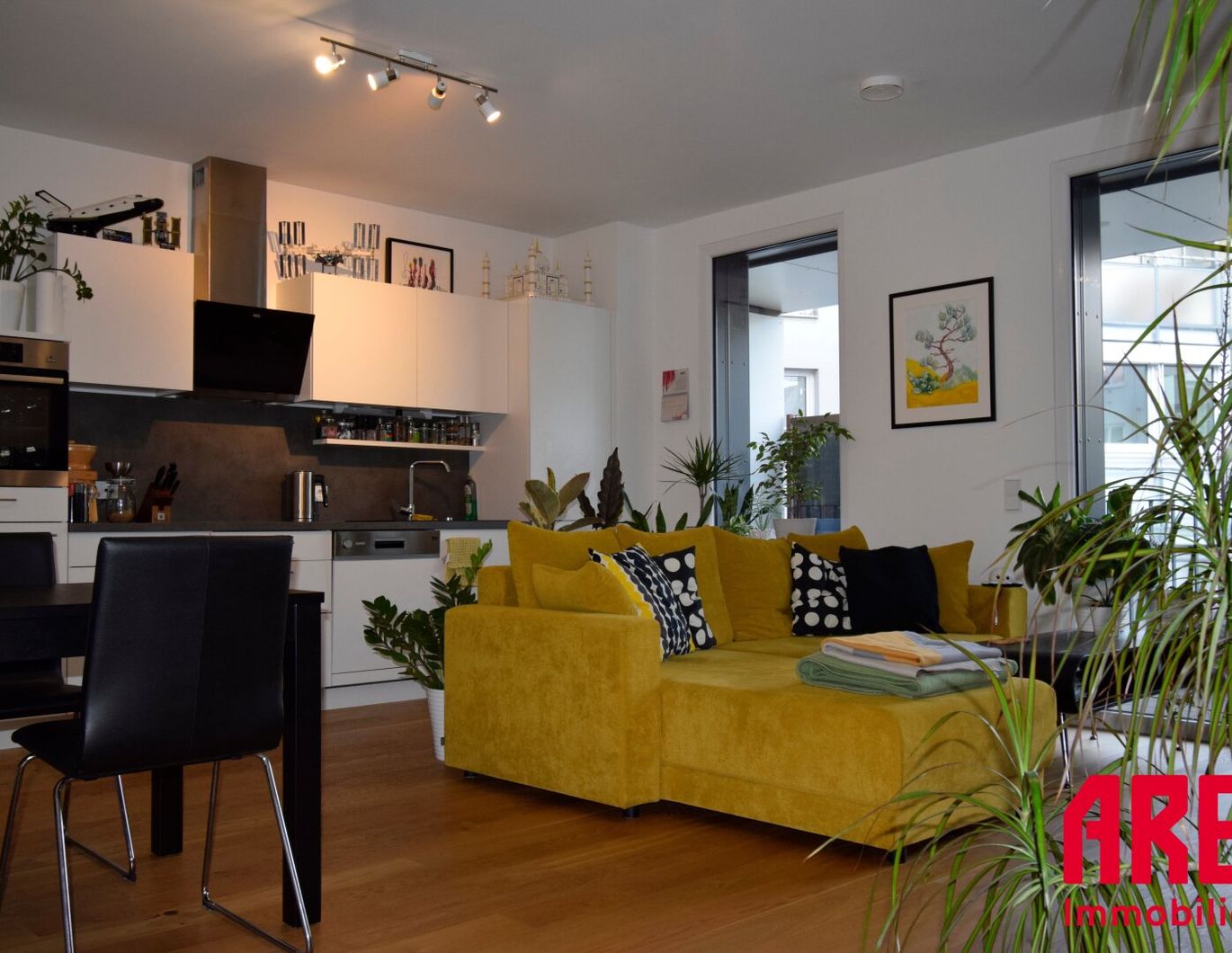 3 ZIMMER WOHNUNG MIT RUHIGEM BALKON ZUM INNENHOF - STILLVOLL WOHNEN IM STOCKHOFVIERTEL - TOP 104