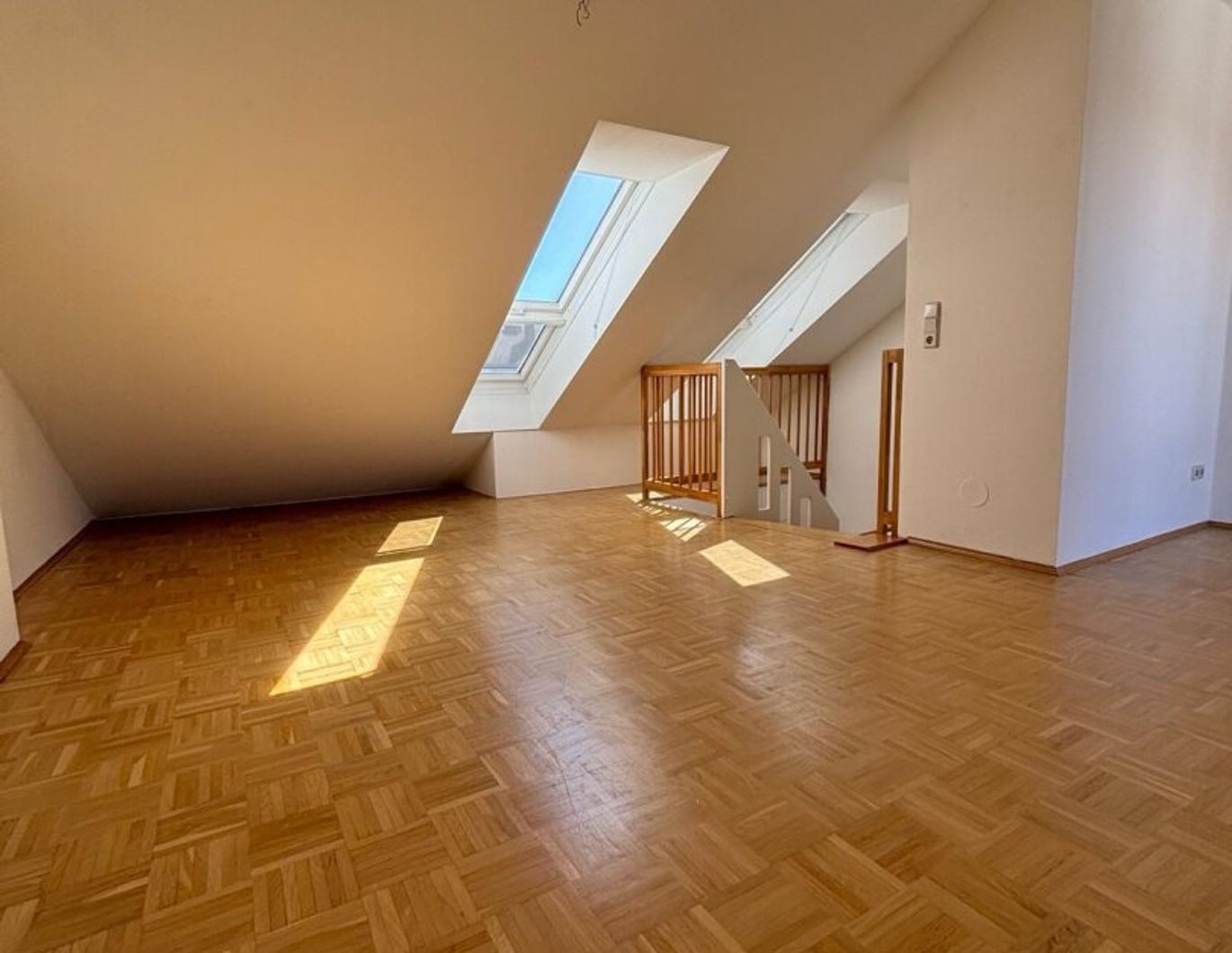 Maisonette im nachträglich ausgebauten Dachgeschoß - Babenbergerstraße