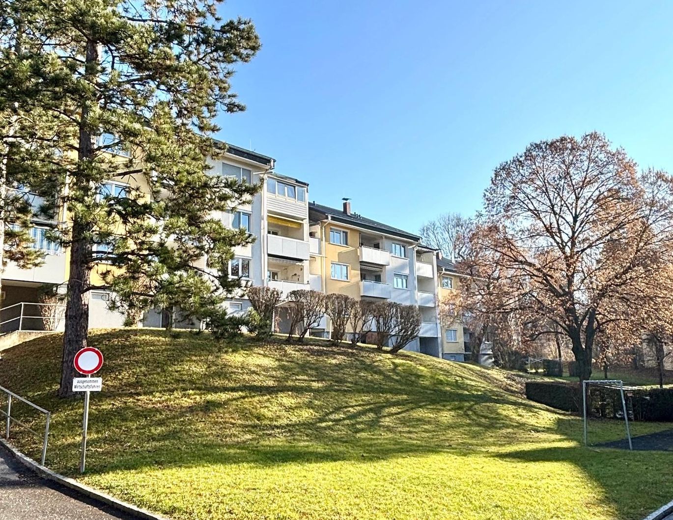 *Erstbezug nach Sanierung+10m2 Balkon*+Vollwärmeschutz+PROVISIONSFREI* (Provisionsfrei)