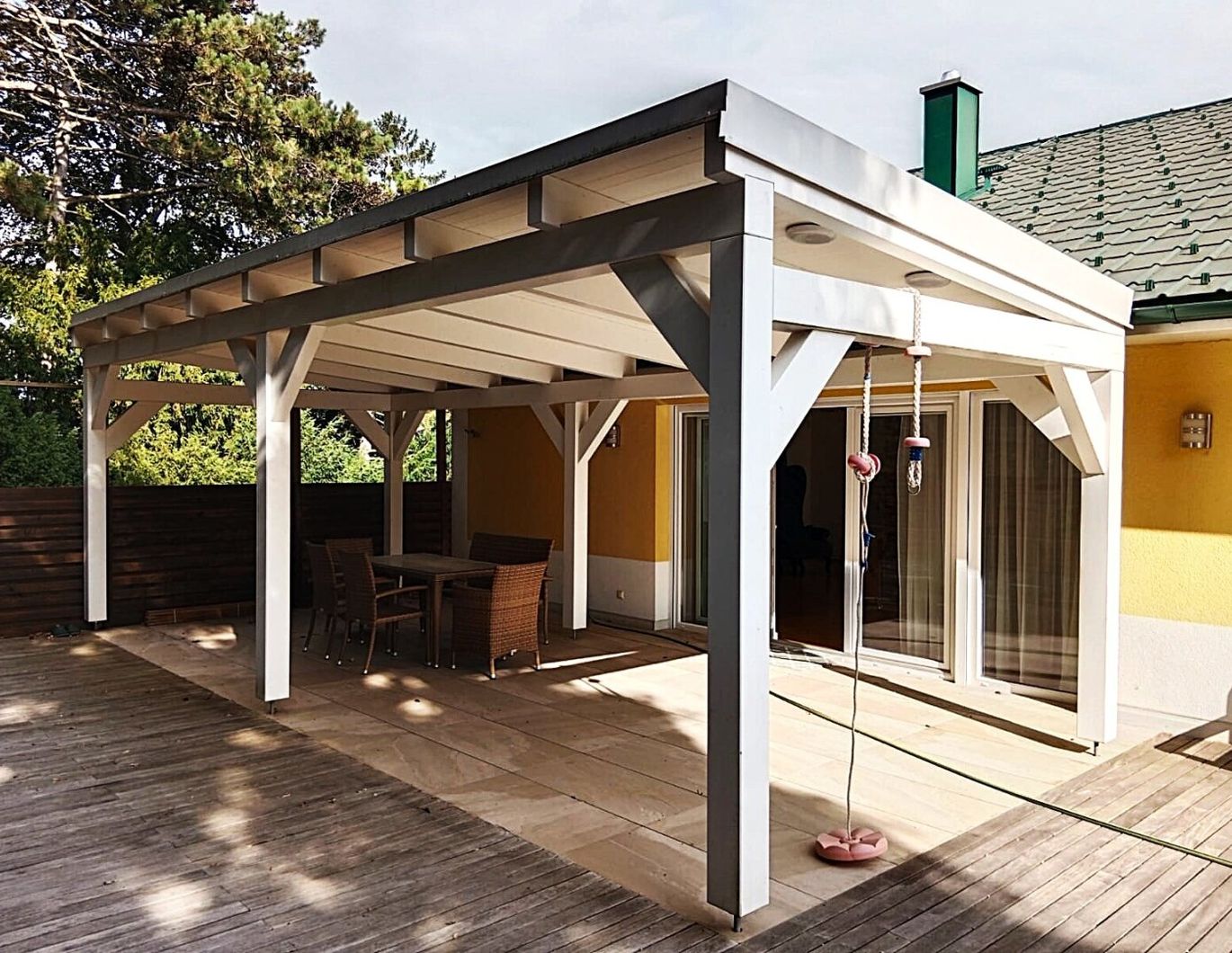 ***!!!Komplett möbliertes Haus in Weidling mit eigenem Aufzug, 3 Terrassen, riesigem Garten und Kamin NUR für 4.500,-Euro im Monat!!!***