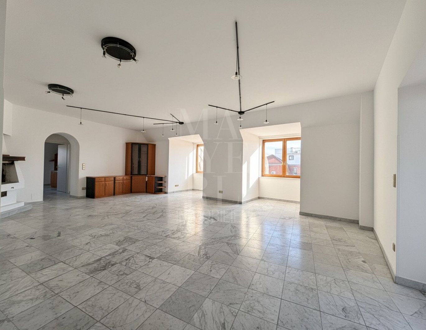 Dachterrassenwohnung nähe Saarplatz (ohne Lift) - UNBEFRISTETE