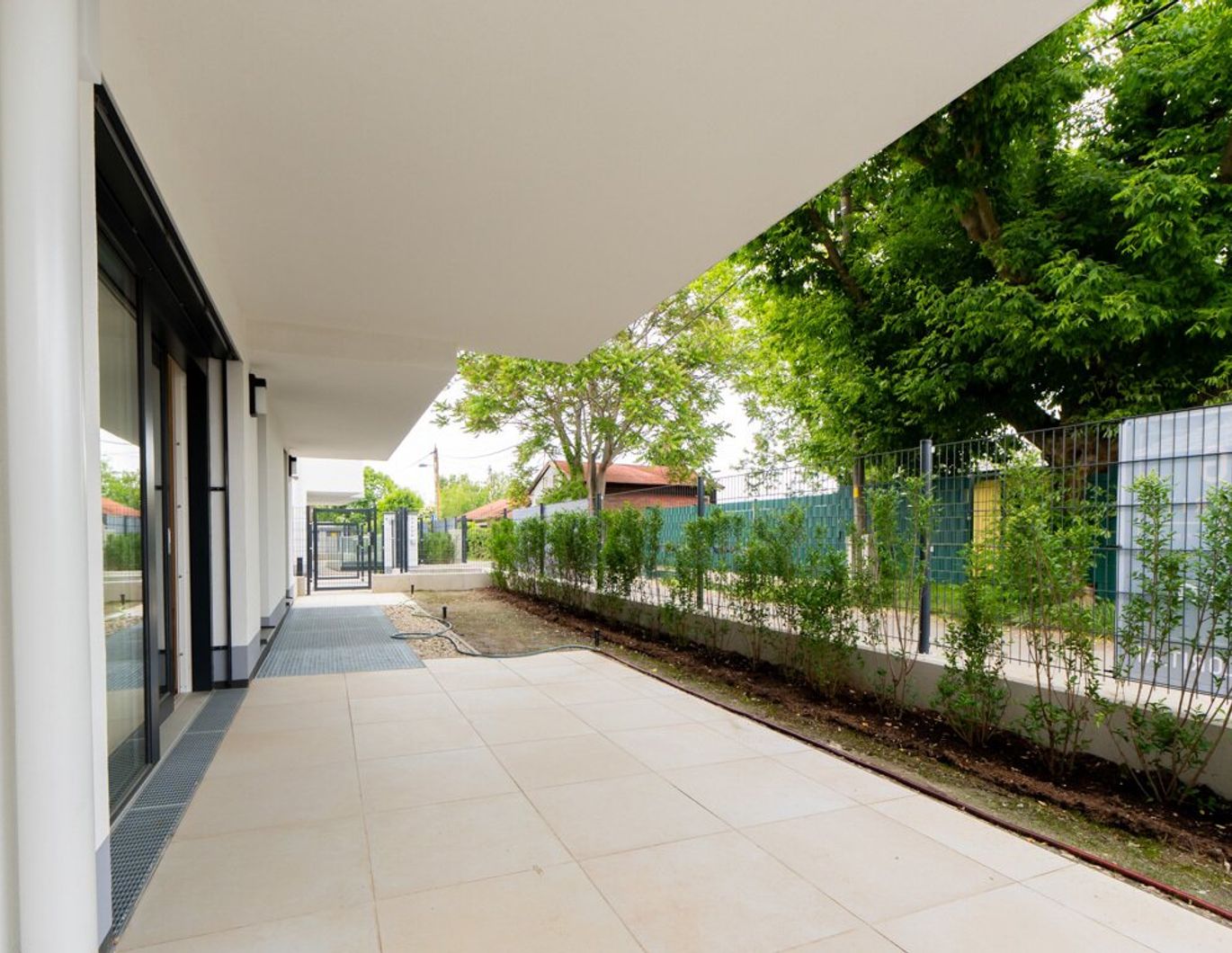 Erstbezug: Familientraum mit 3 Zimmern, 52m² Kellergeschoss, Garten und Terrasse!
