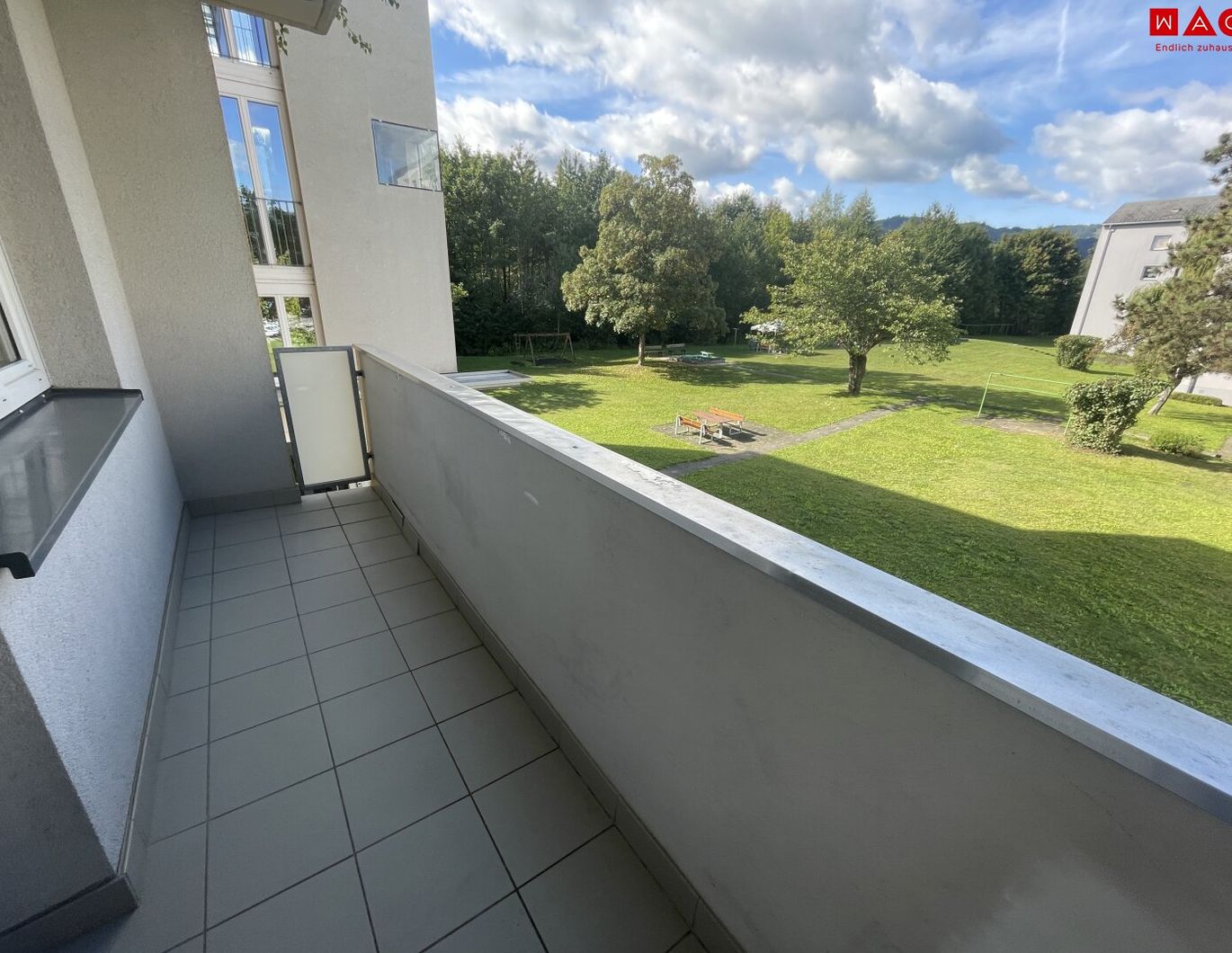 Freundliche Wohnung am südseitigen Sonnenhang in top Lage mit Balkon!